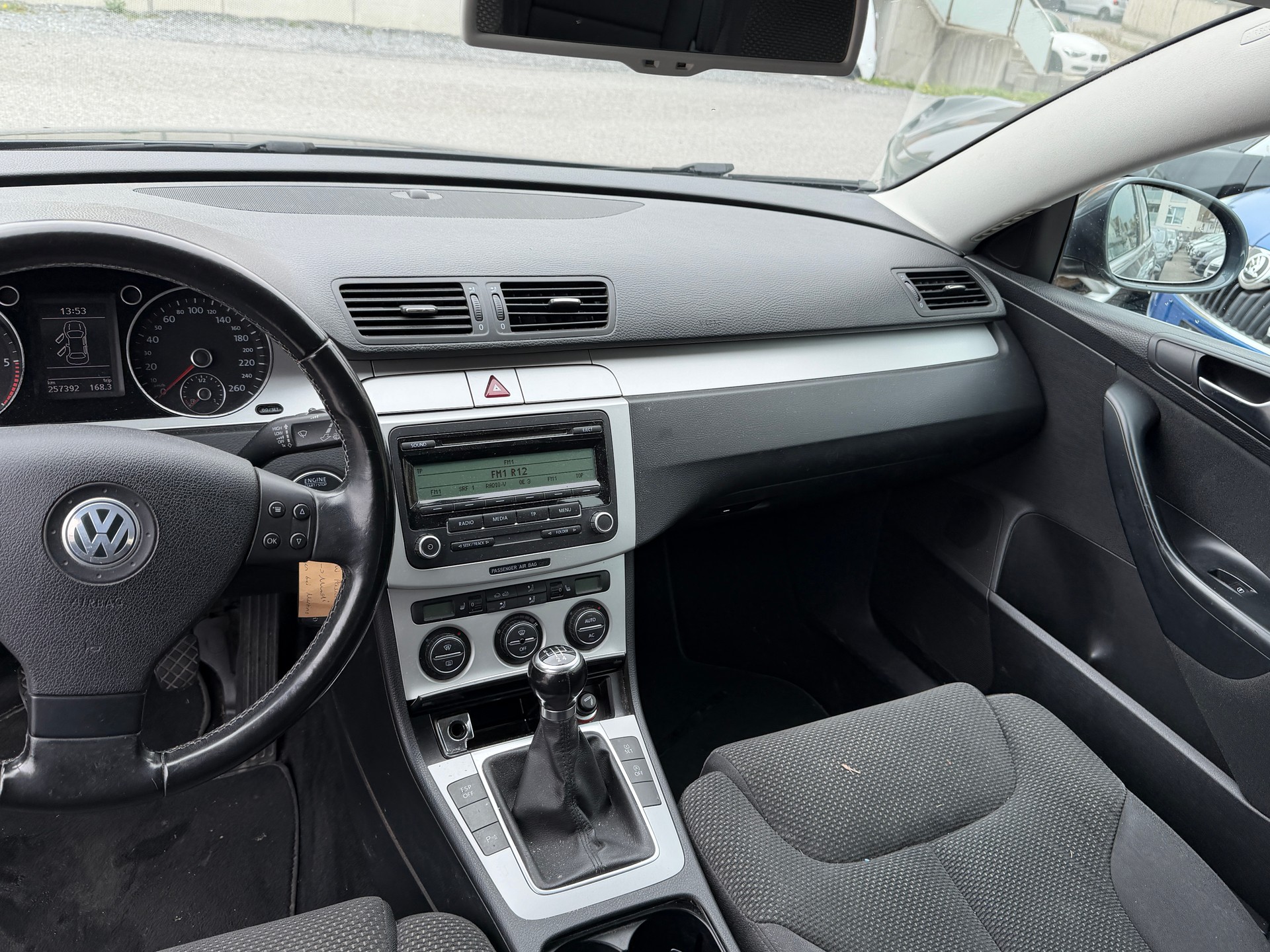 VW Passat Variant 2.0 TDI BlueMotion Comfortline-image-10