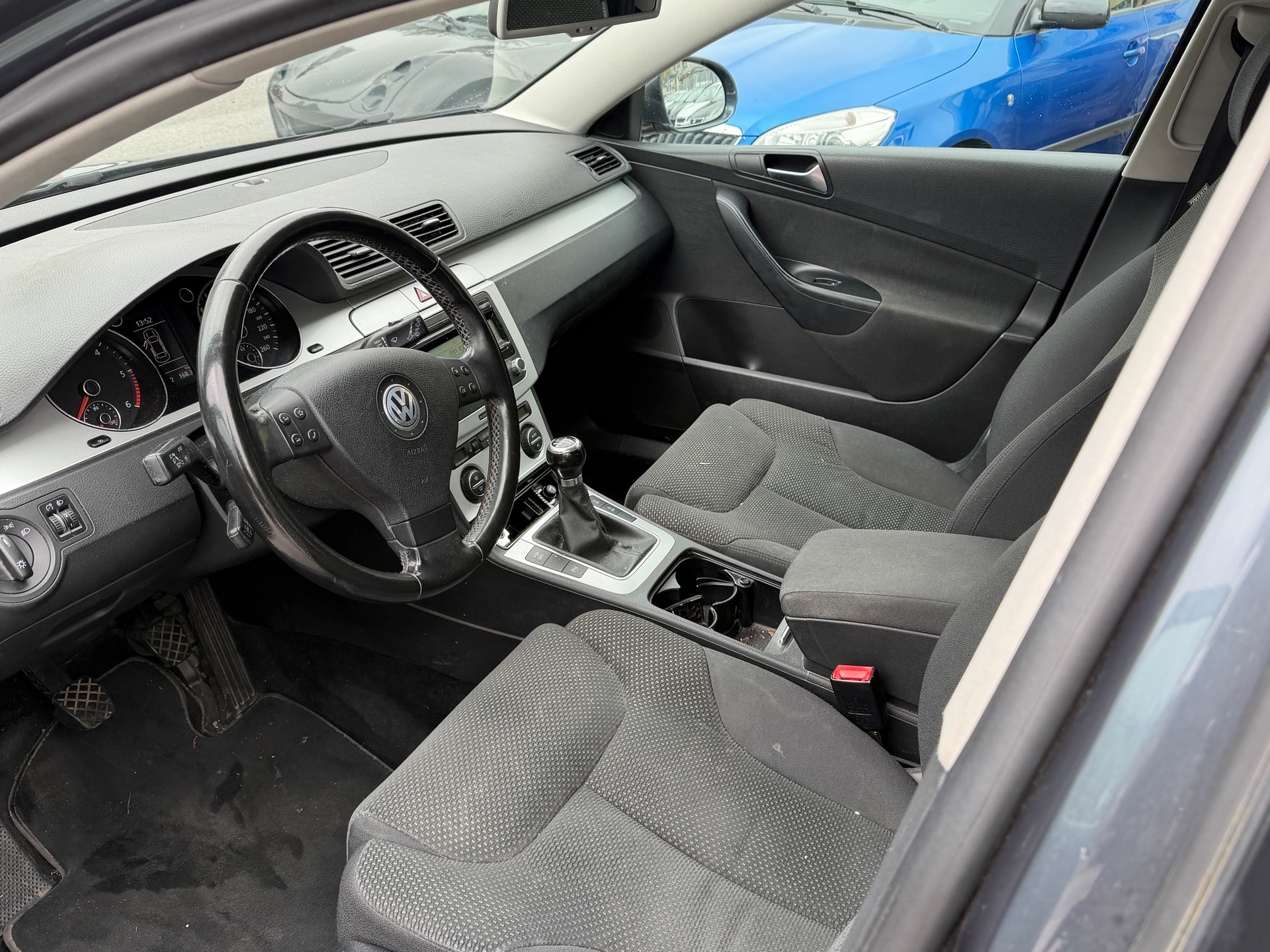 VW Passat Variant 2.0 TDI BlueMotion Comfortline-image-8