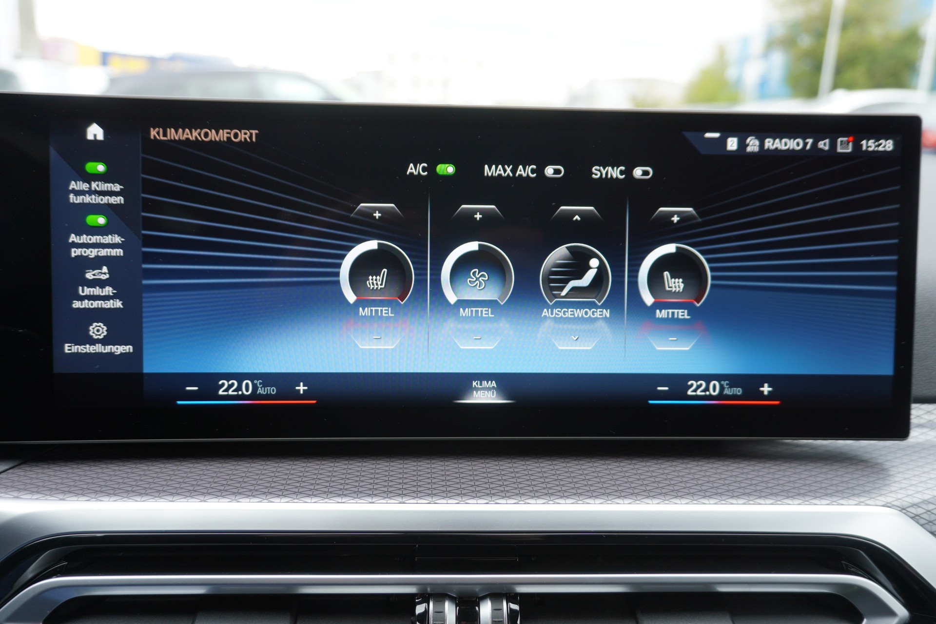 BMW 320d xDrive 48V Touring Steptronic M Sport-image-33