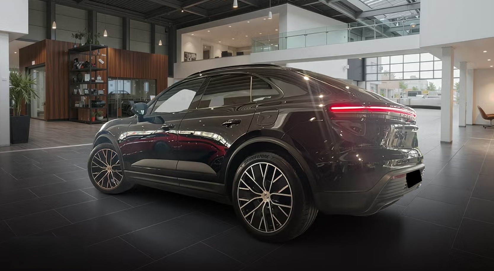 PORSCHE Macan 4 100kWh-image-4