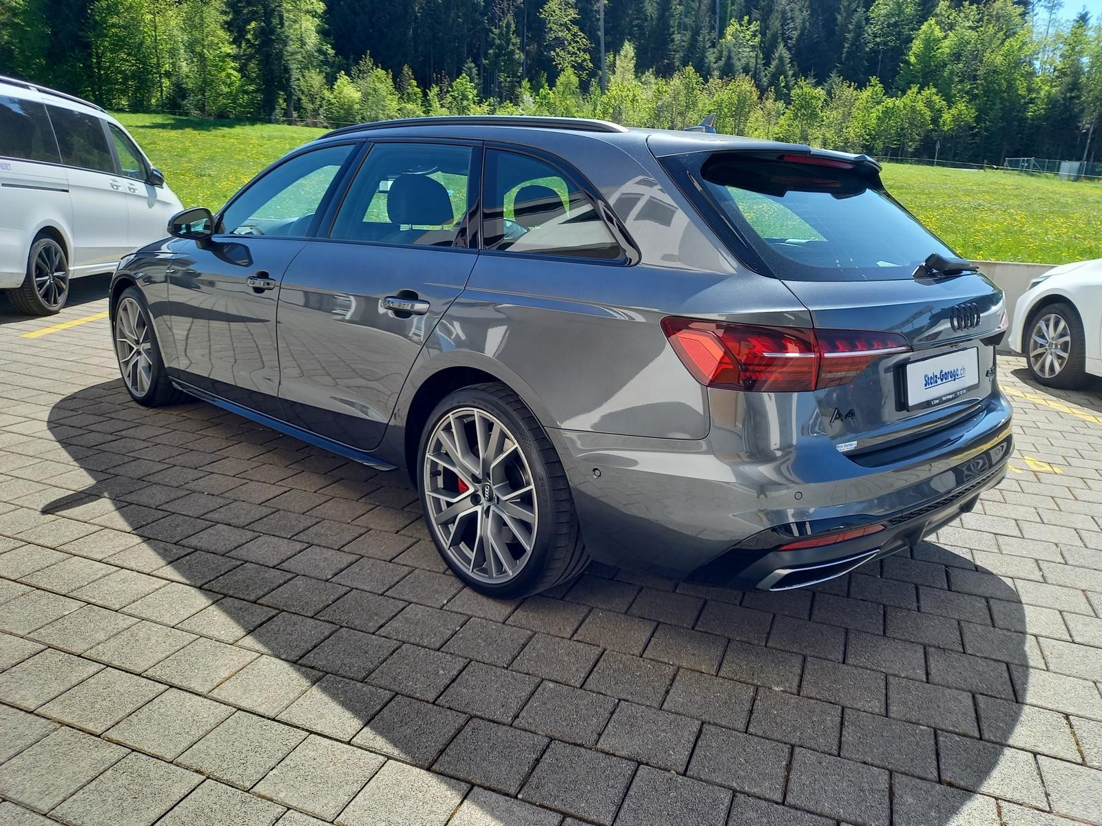 AUDI A4 Avant 45 TDI quattro tiptronic-image-2