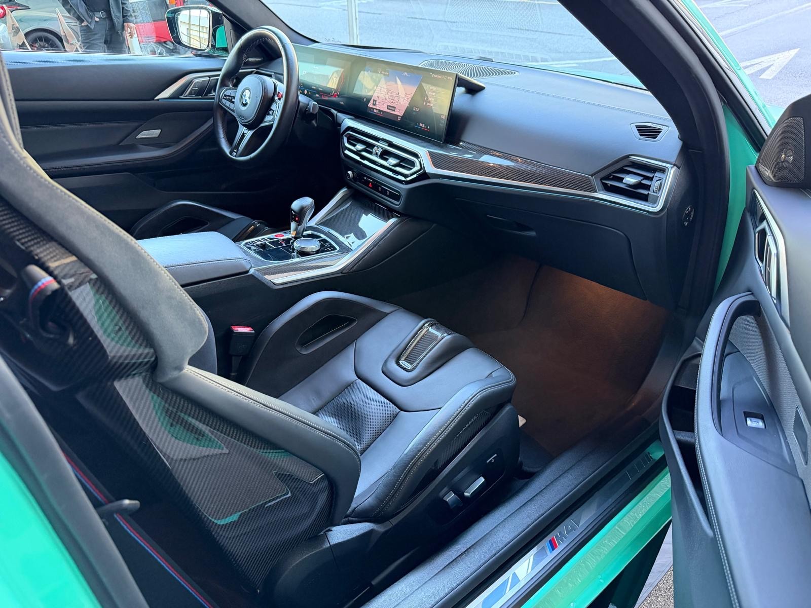 BMW M4 Coupé Competition M xDrive Individual Mint Green Werksgarantie bis 27.05.2027-image-12