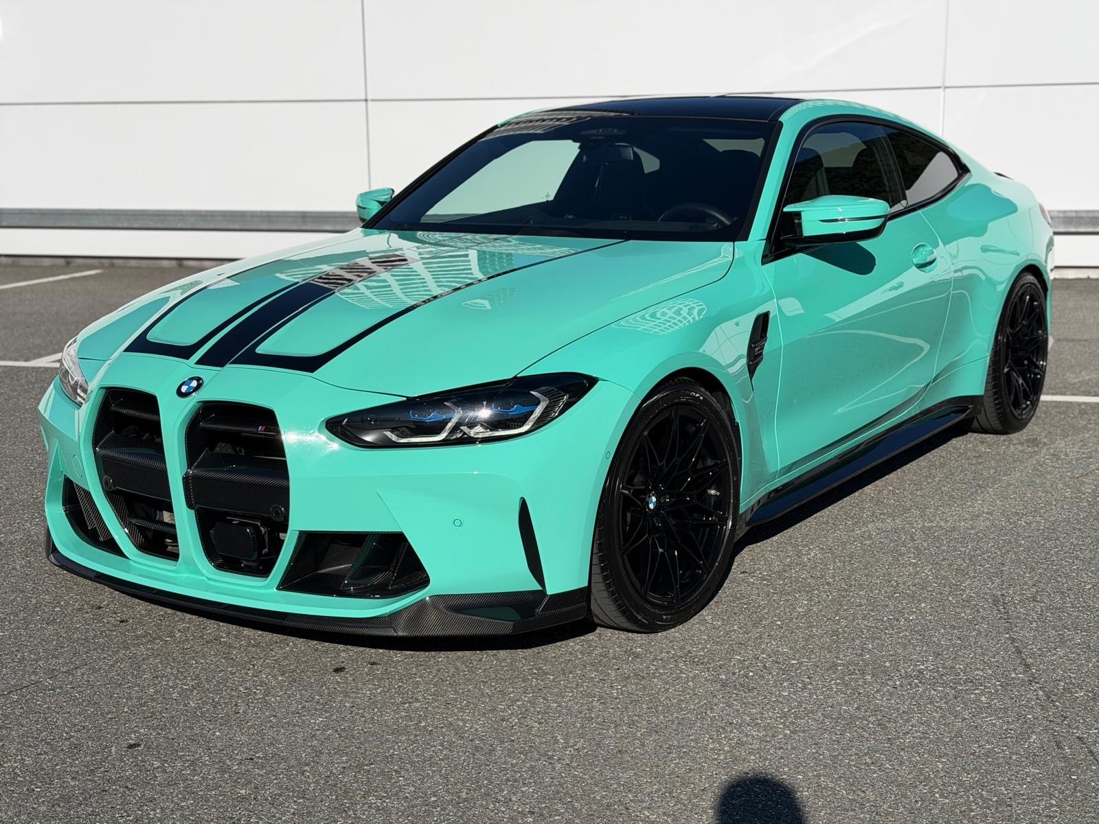 BMW M4 Coupé Competition M xDrive Individual Mint Green Werksgarantie bis 27.05.2027