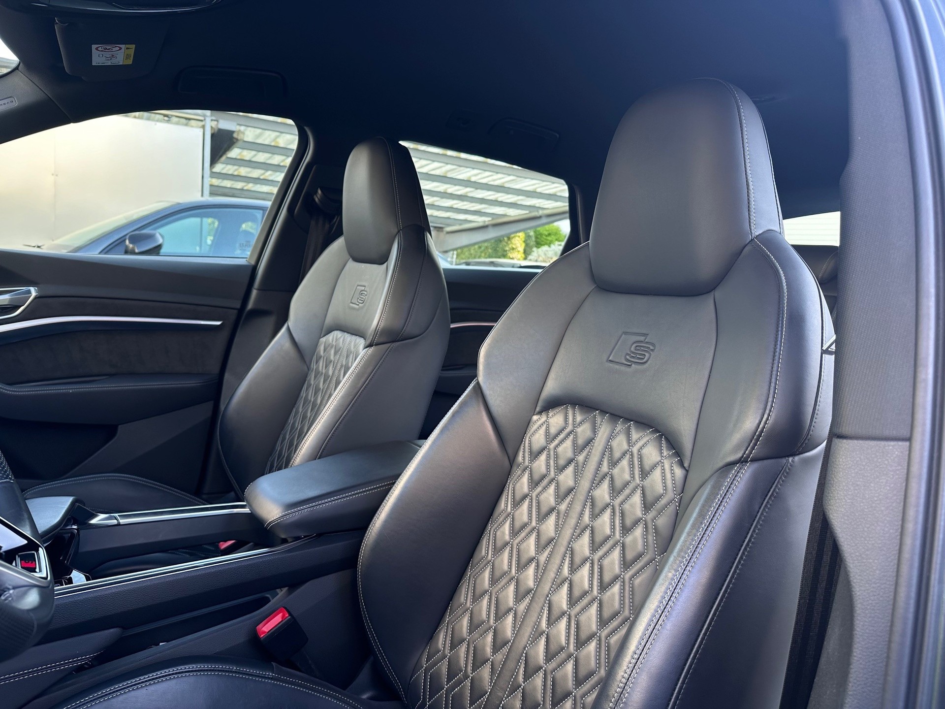 AUDI e-tron 50 Advanced quattro-image-9