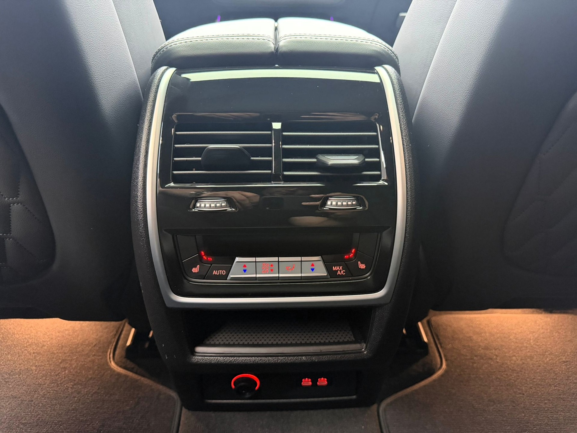 BMW X7 xDrive 48V 40d M Sport Pro Steptronic-image-23