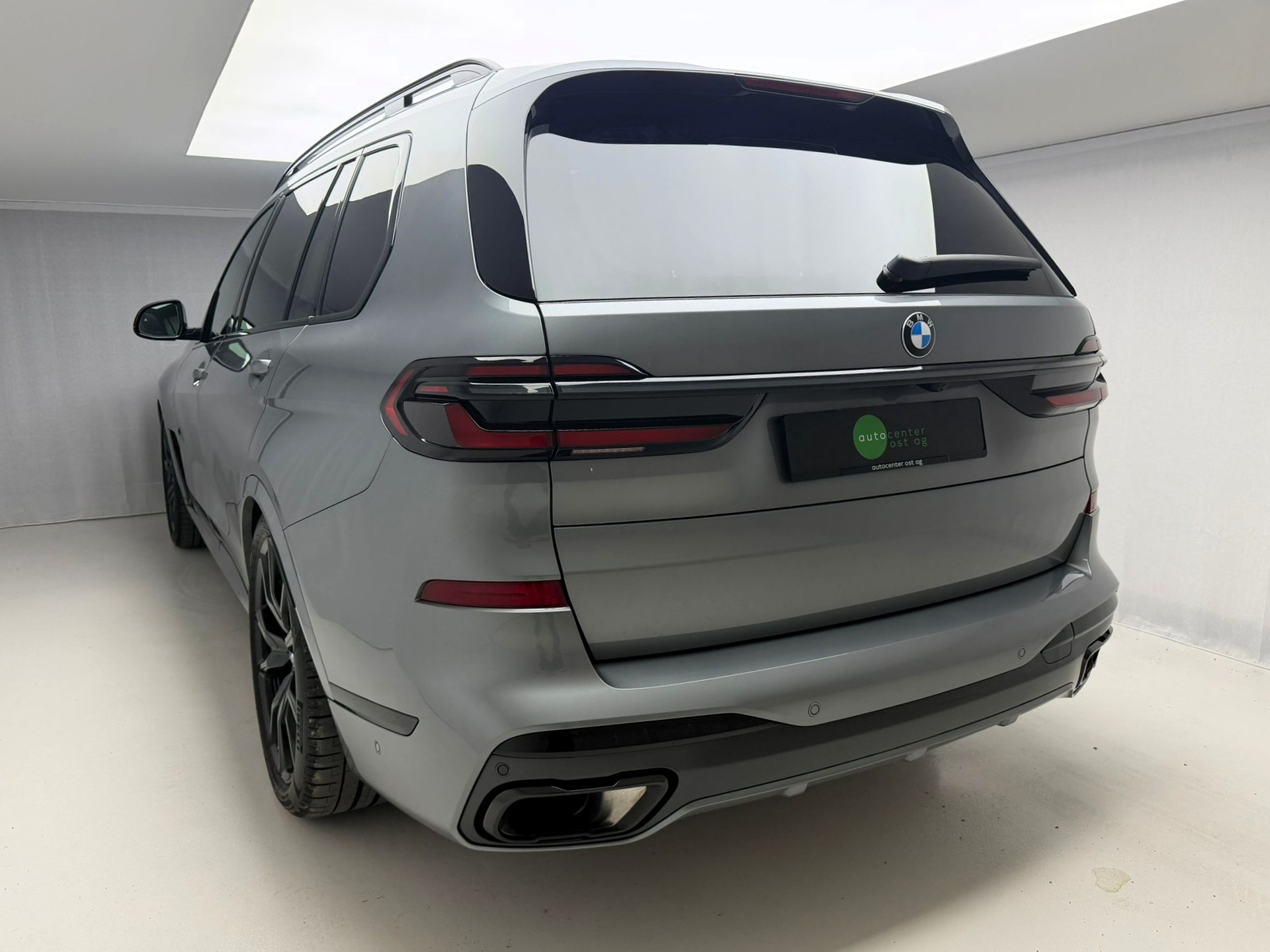BMW X7 xDrive 48V 40d M Sport Pro Steptronic-image-3