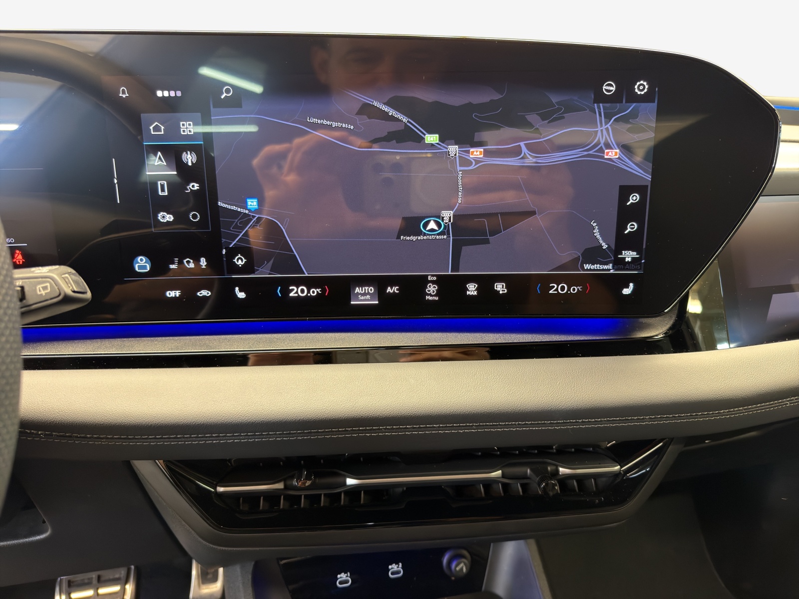 AUDI Q6 e-tron quattro-image-11