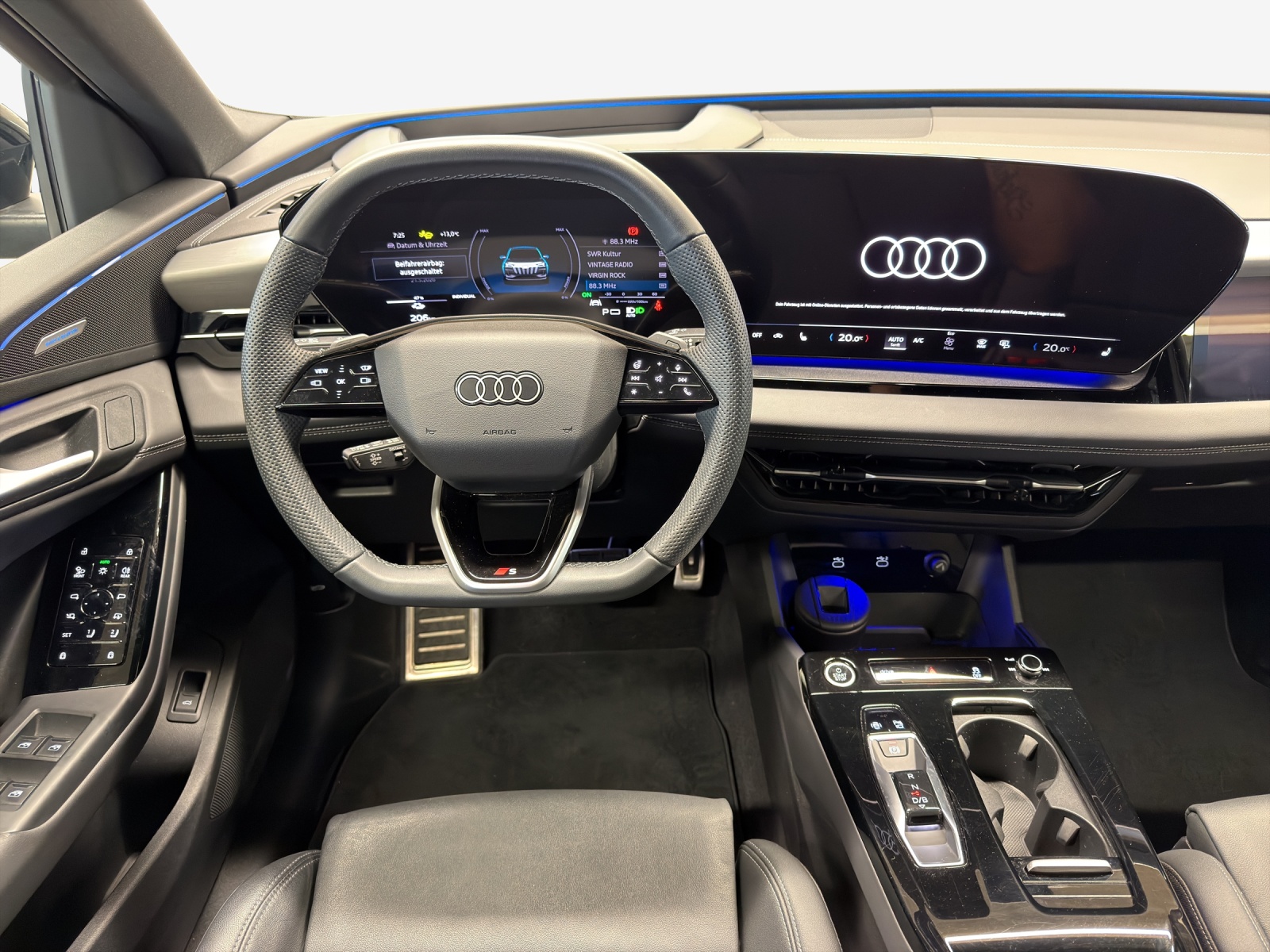 AUDI Q6 e-tron quattro-image-9