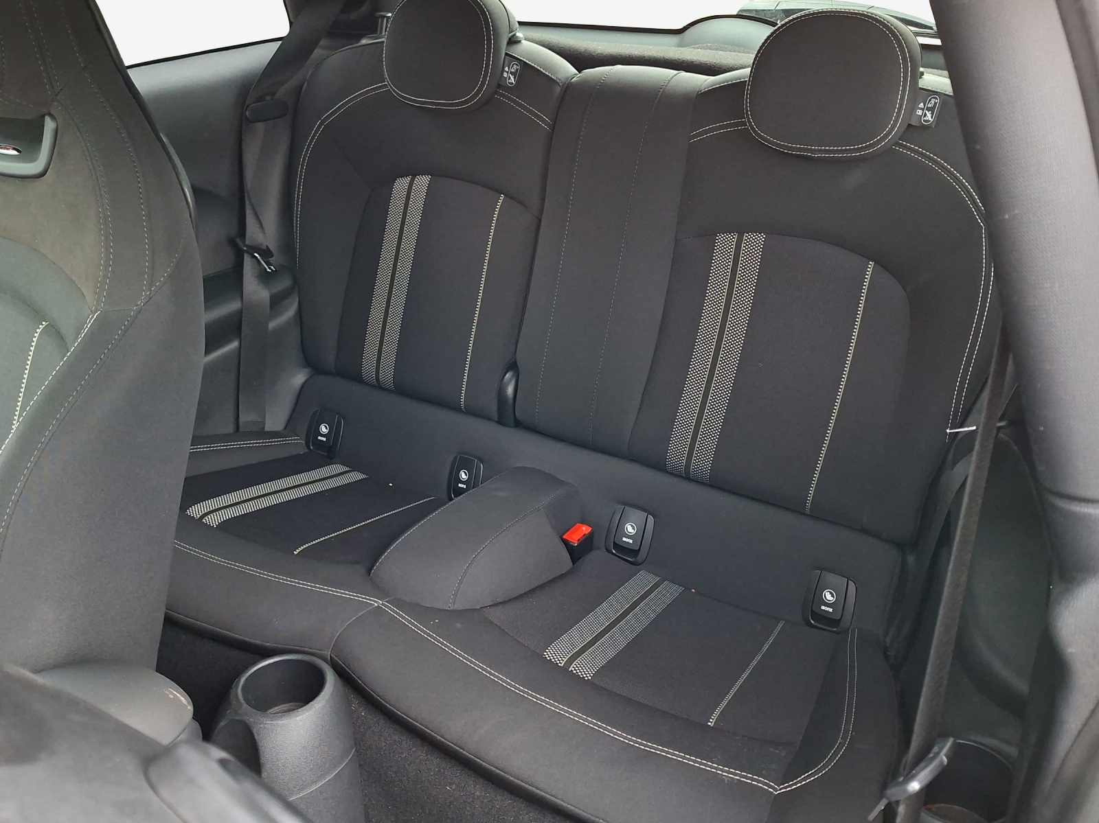 MINI Cooper Steptronic DKG-image-11