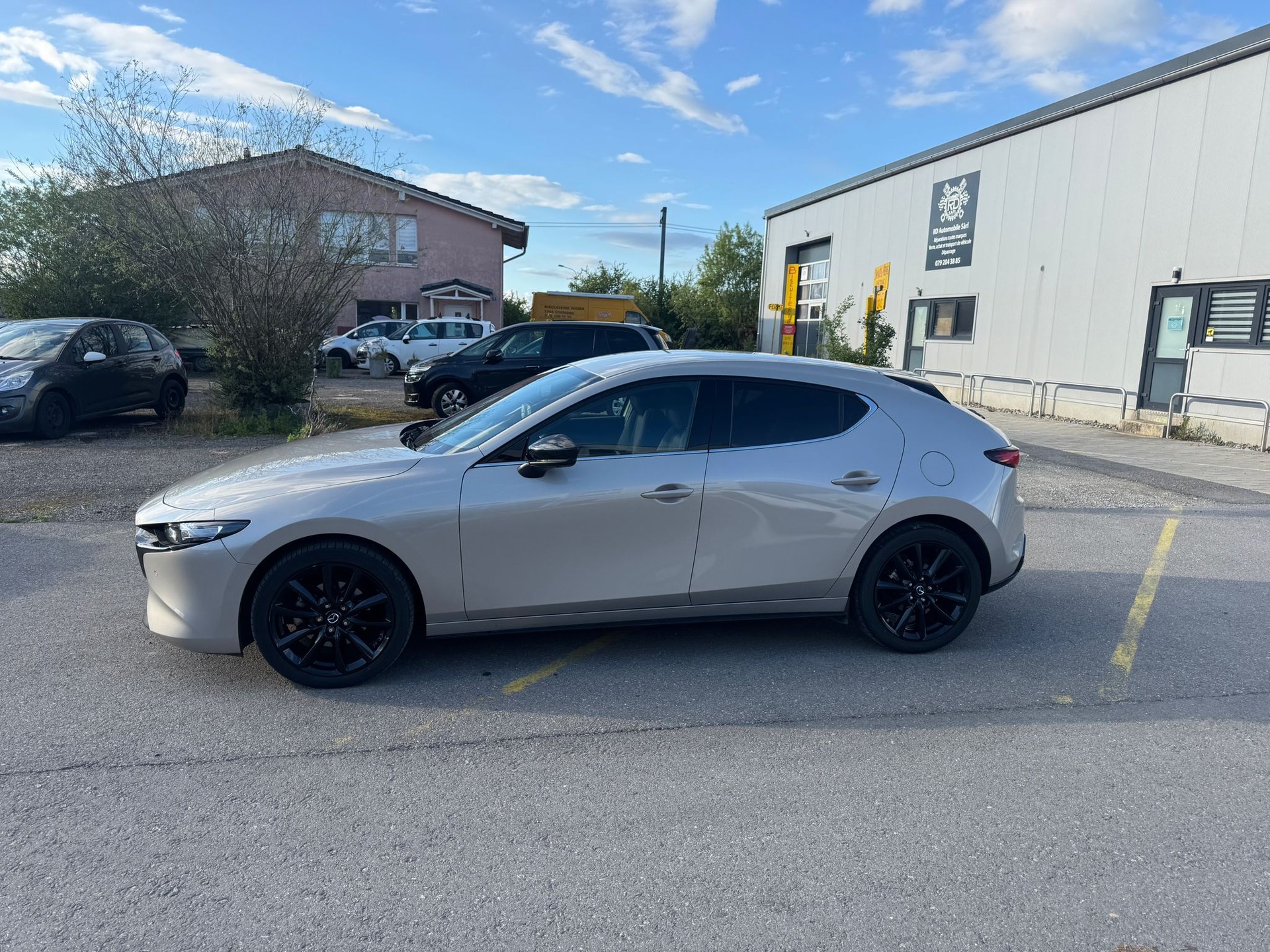 MAZDA 3 Hatchback SKYACTIV-X MHybrid 186 Homura AWD Automat-showroom-element-2