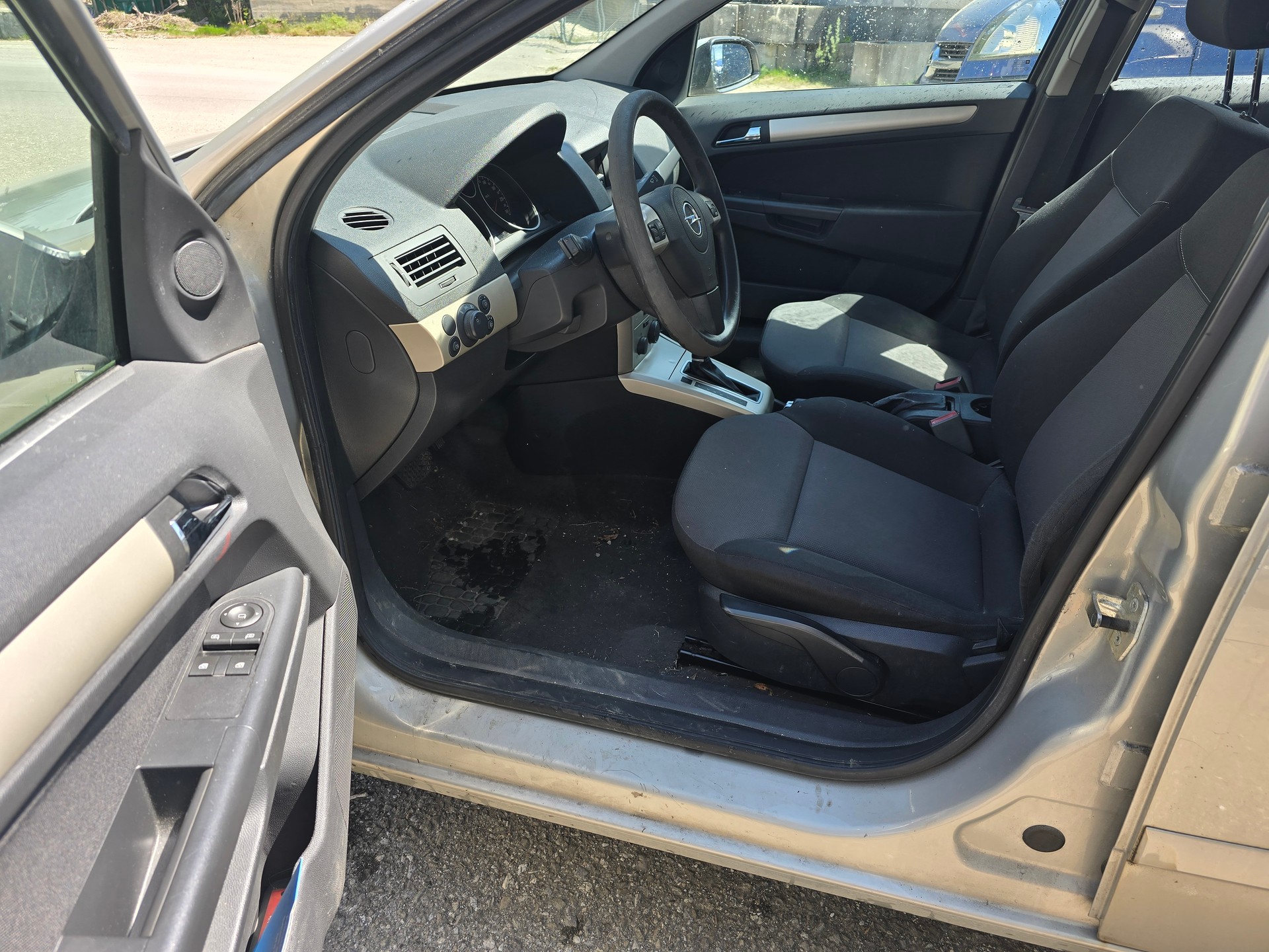 OPEL Astra Caravan 1.8i 16V Diamond Automatic-image-9