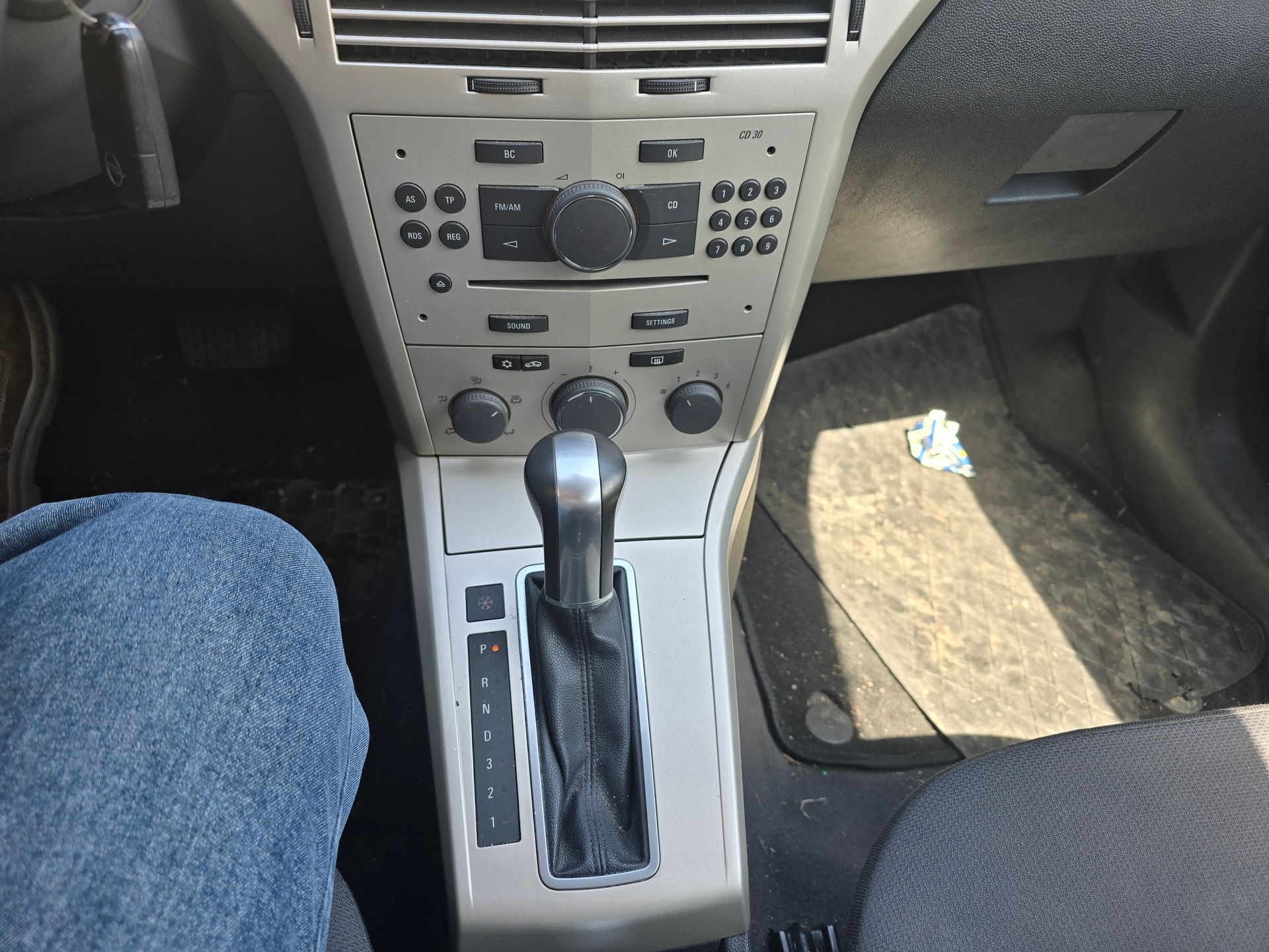 OPEL Astra Caravan 1.8i 16V Diamond Automatic-image-12