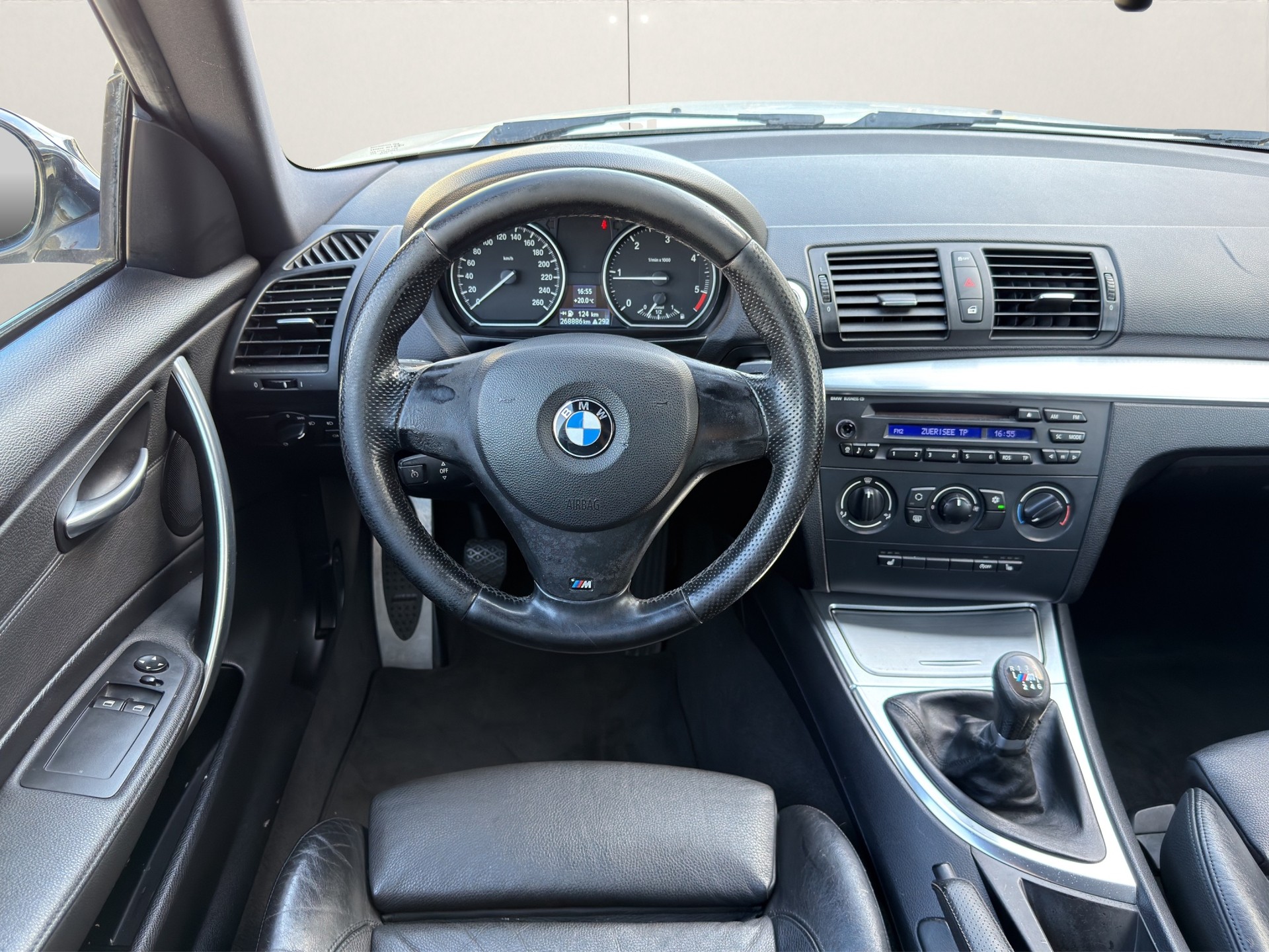 BMW 123d Coupé-image-11