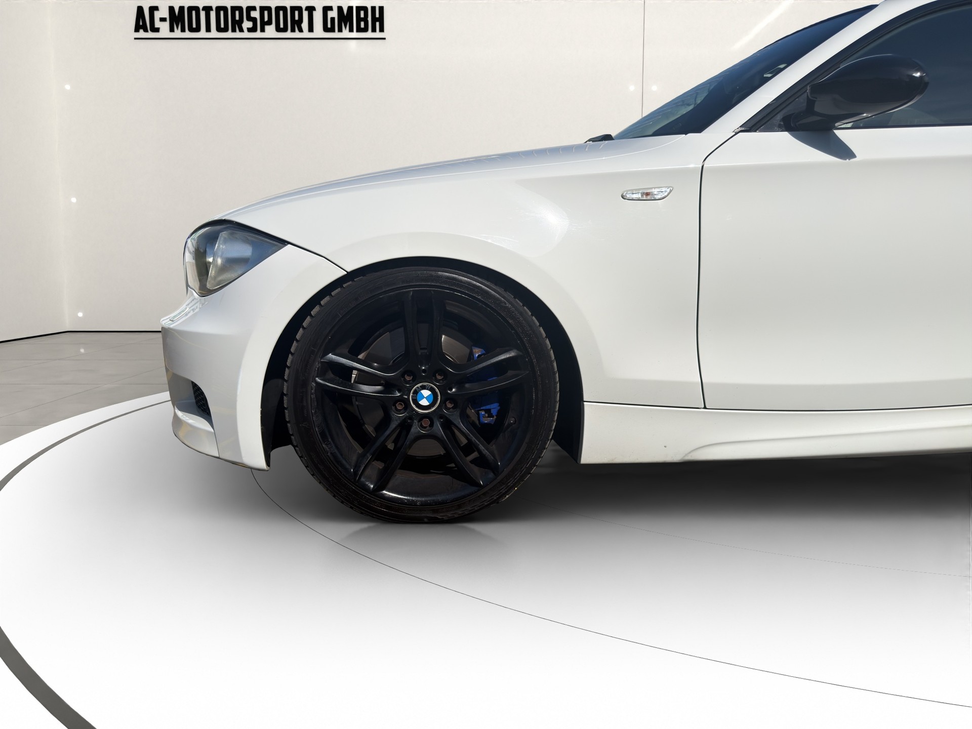 BMW 123d Coupé-image-8