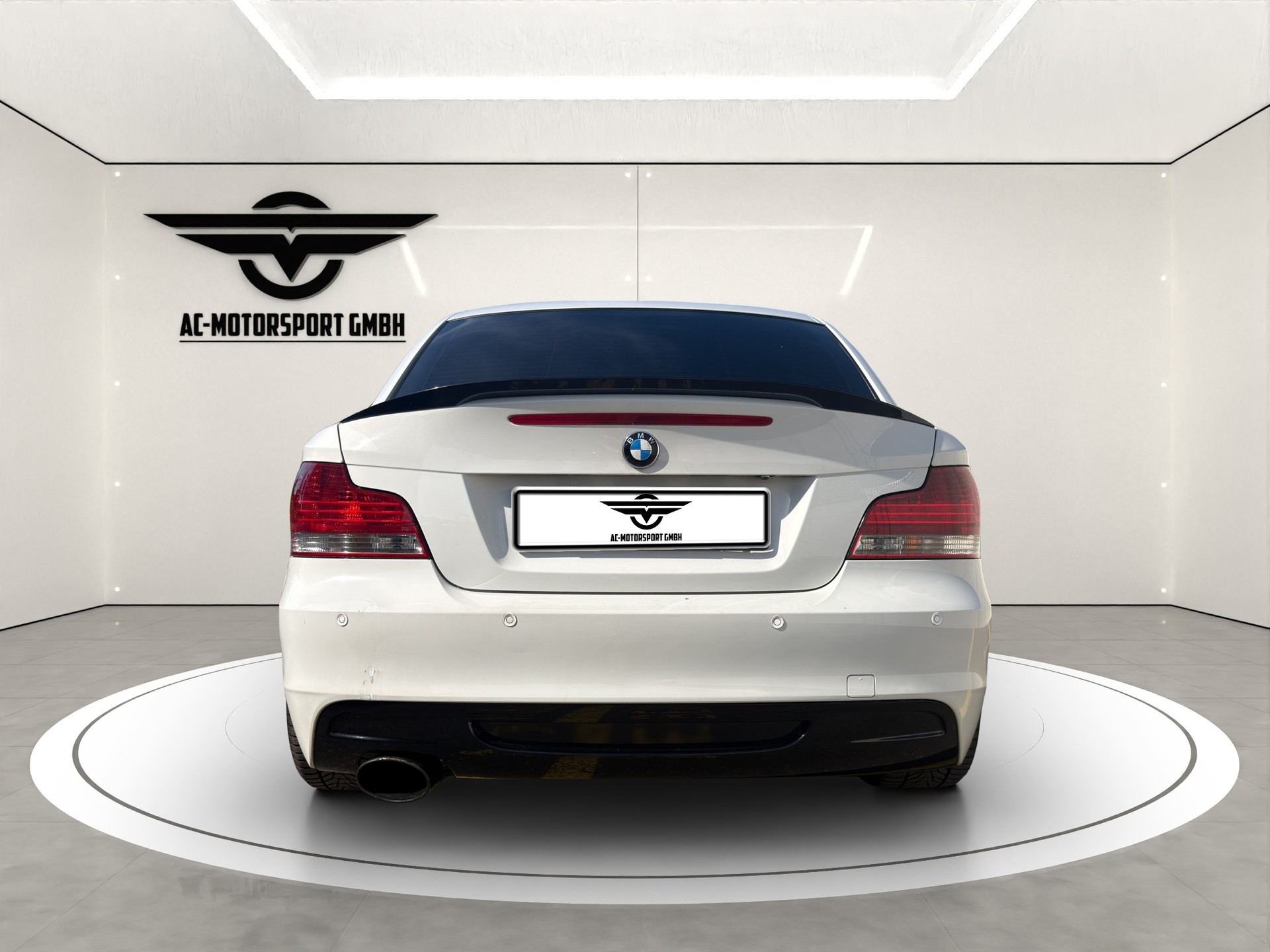 BMW 123d Coupé-image-5