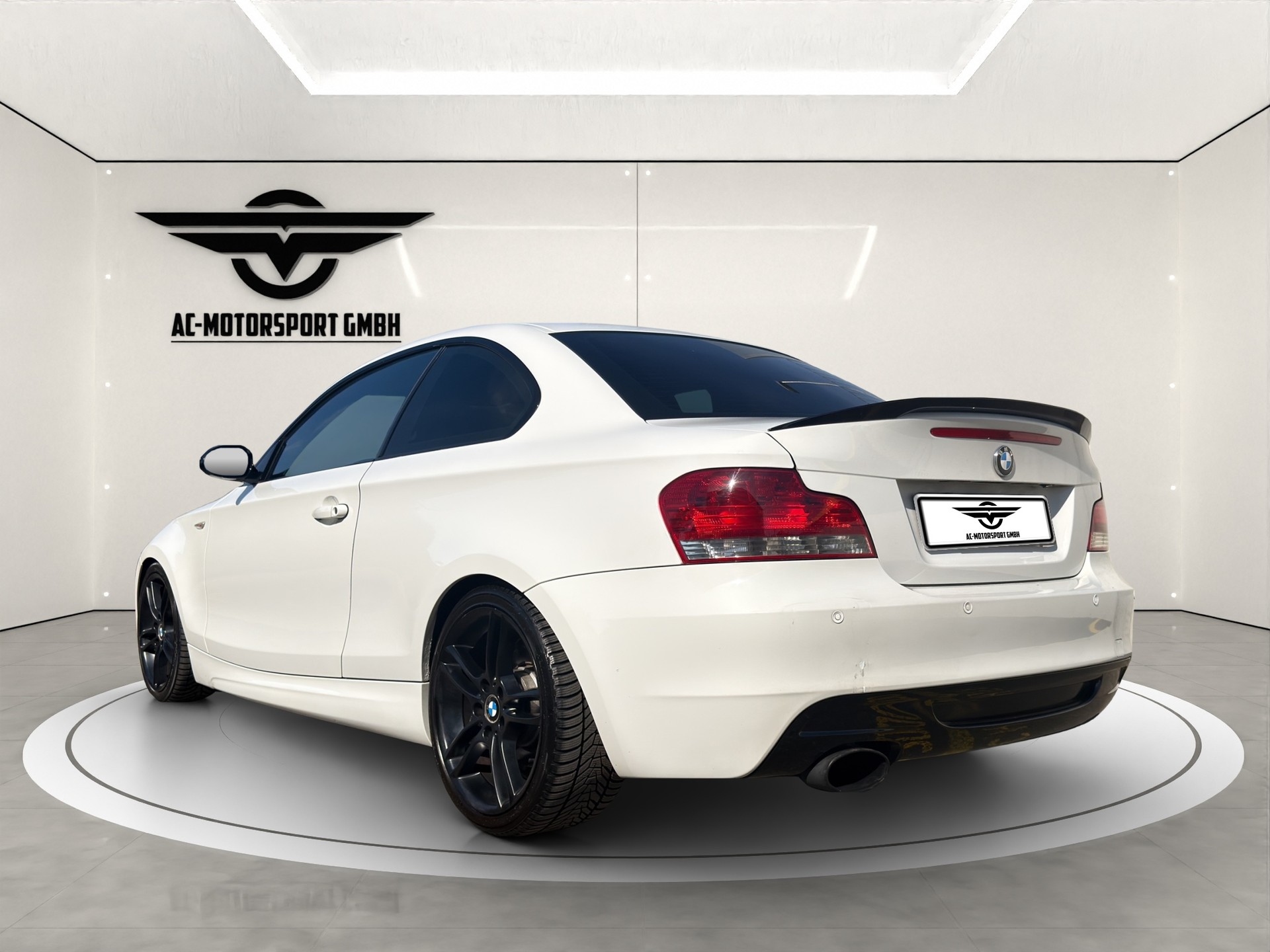 BMW 123d Coupé-image-2