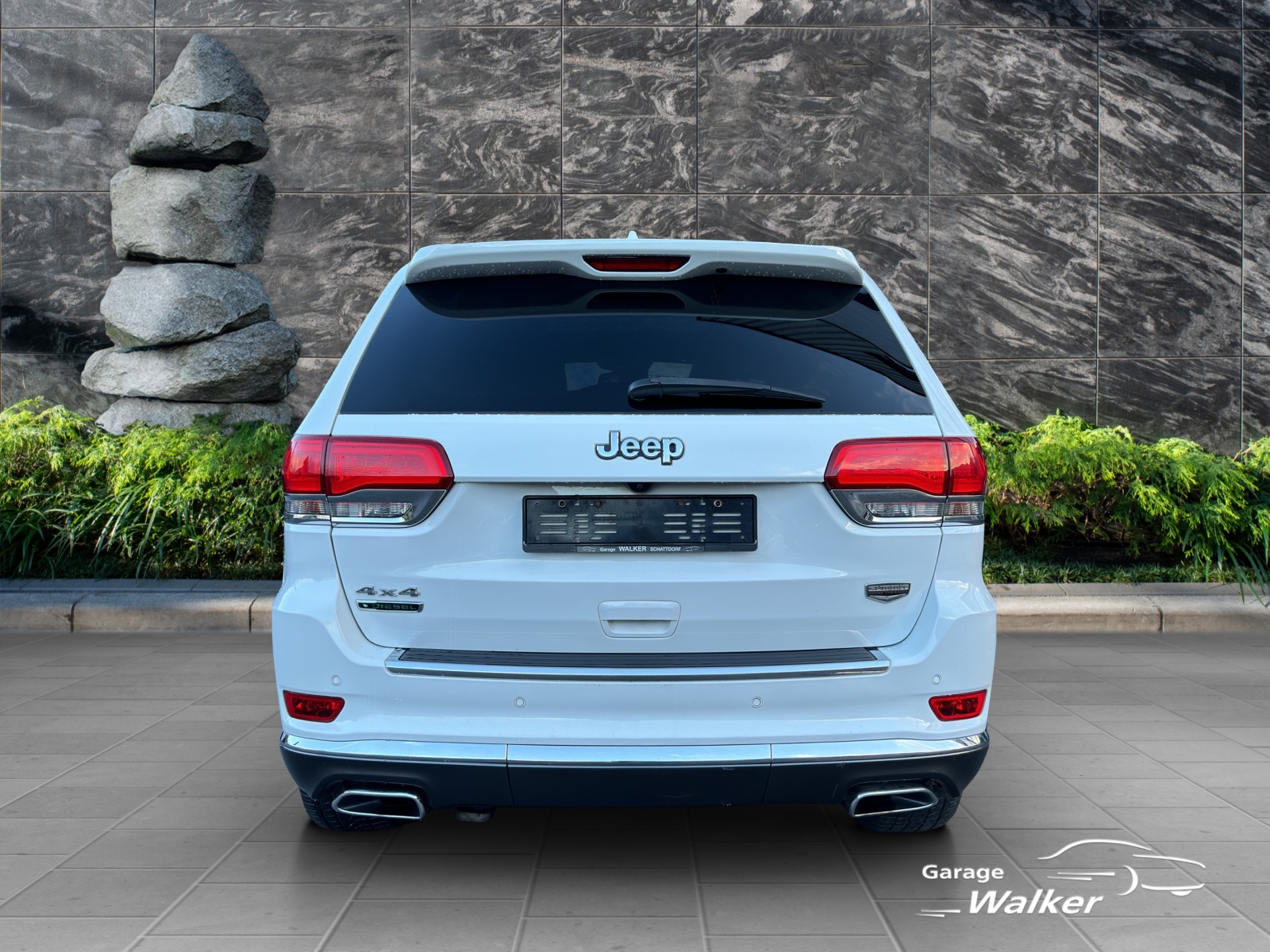 JEEP Grand Cherokee 3.0 CRD Summit Automatic-image-3