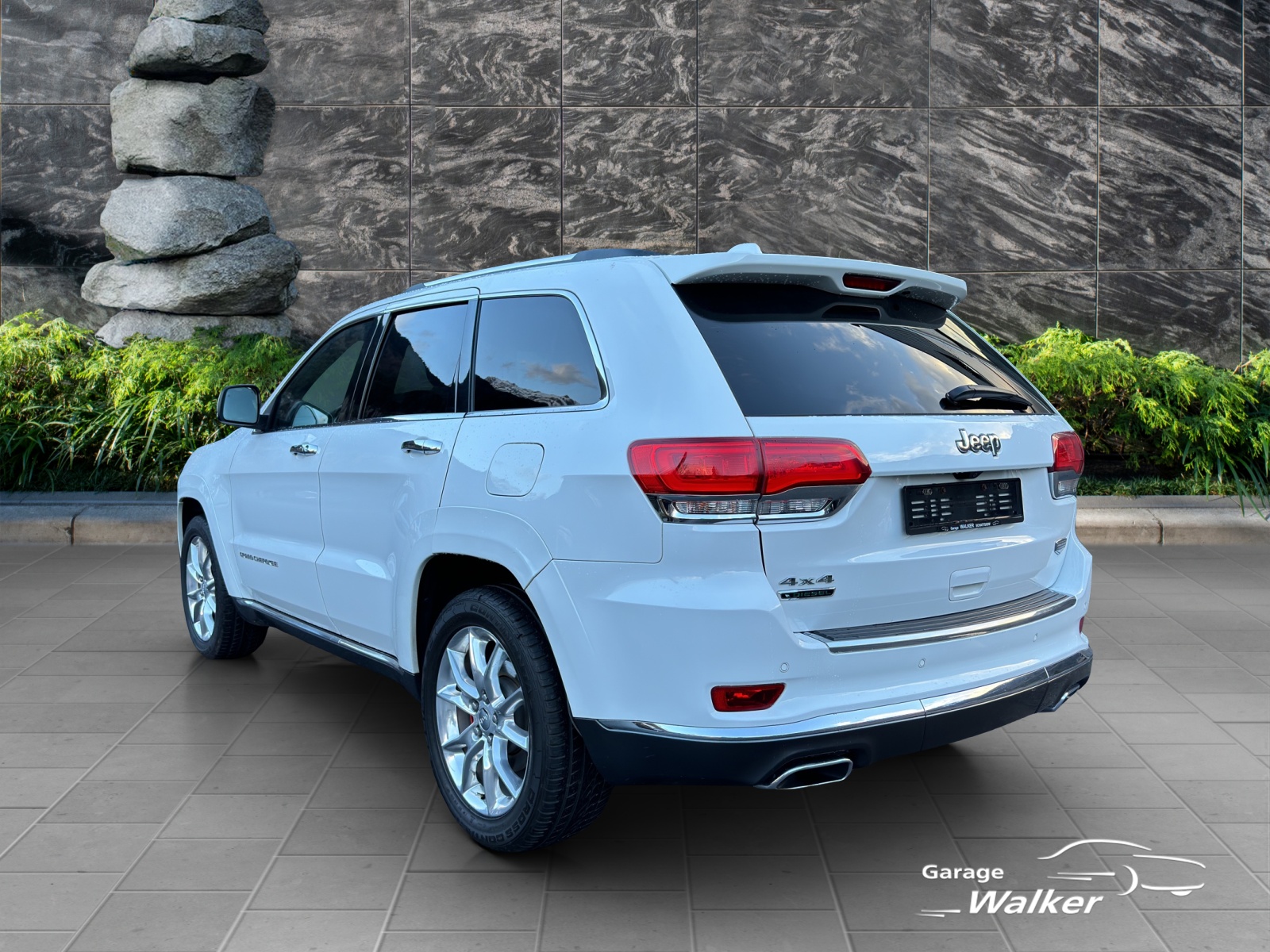 JEEP Grand Cherokee 3.0 CRD Summit Automatic-image-2