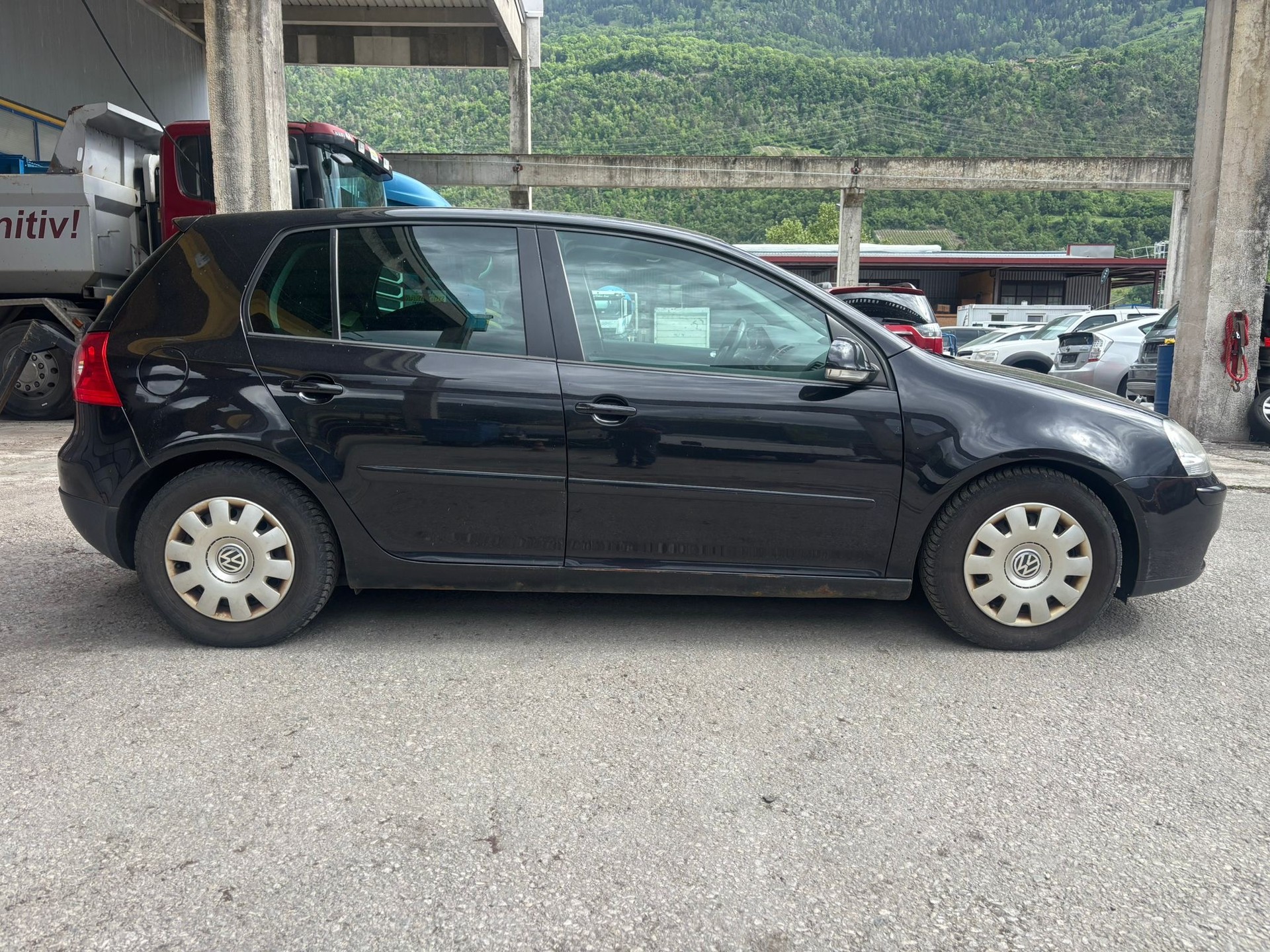 VW Golf 2.0 FSI Sportline 4Motion-image-5