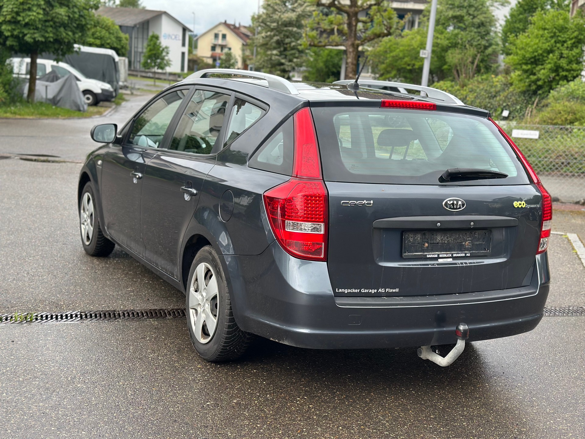 KIA Cee'd Sporty Wagon 1.4 16V Basic-image-6