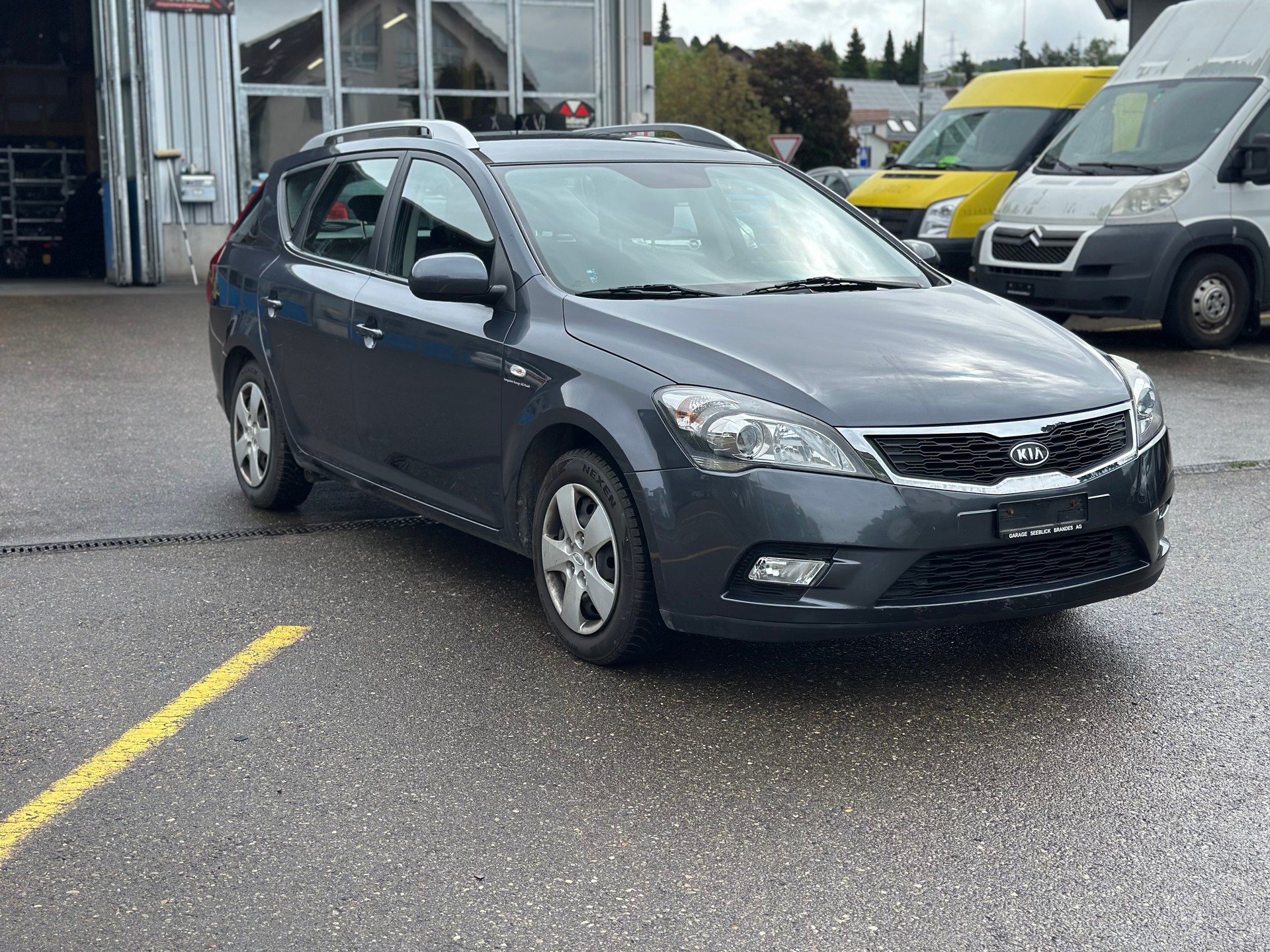 KIA Cee'd Sporty Wagon 1.4 16V Basic-image-3