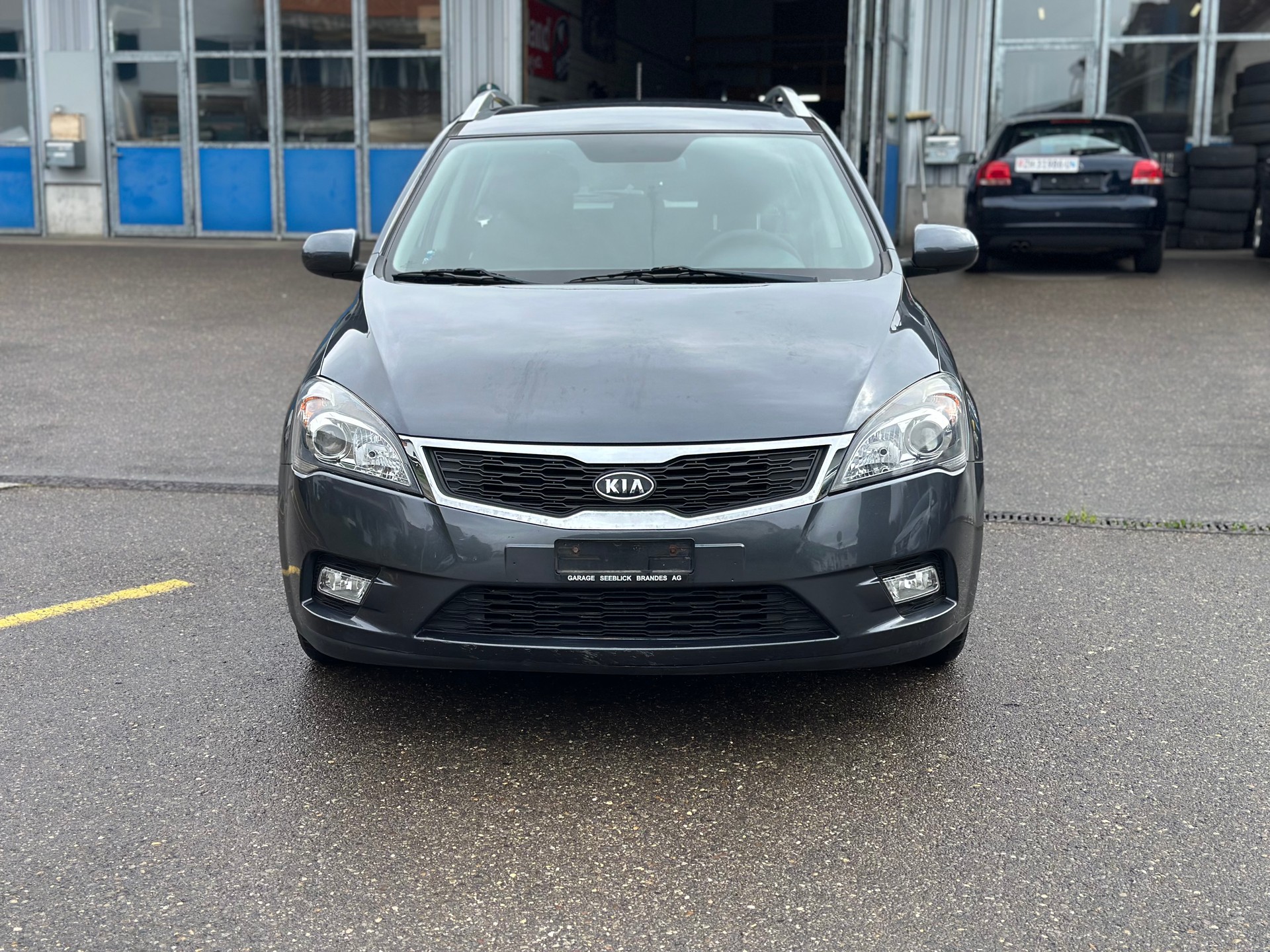 KIA Cee'd Sporty Wagon 1.4 16V Basic-image-2
