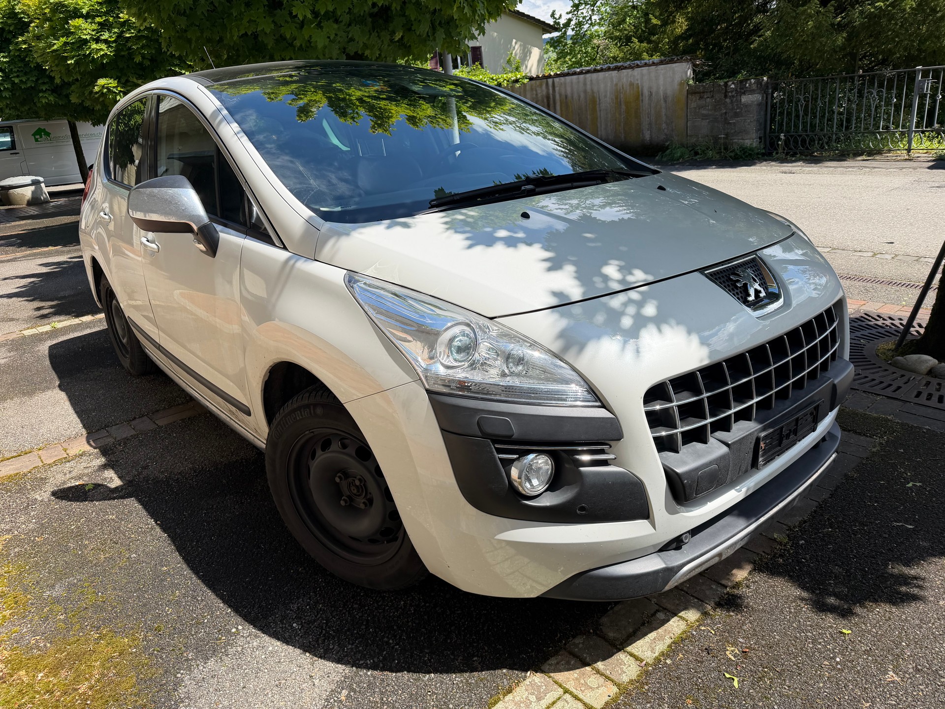 PEUGEOT 3008 1.6 16V T Platinum