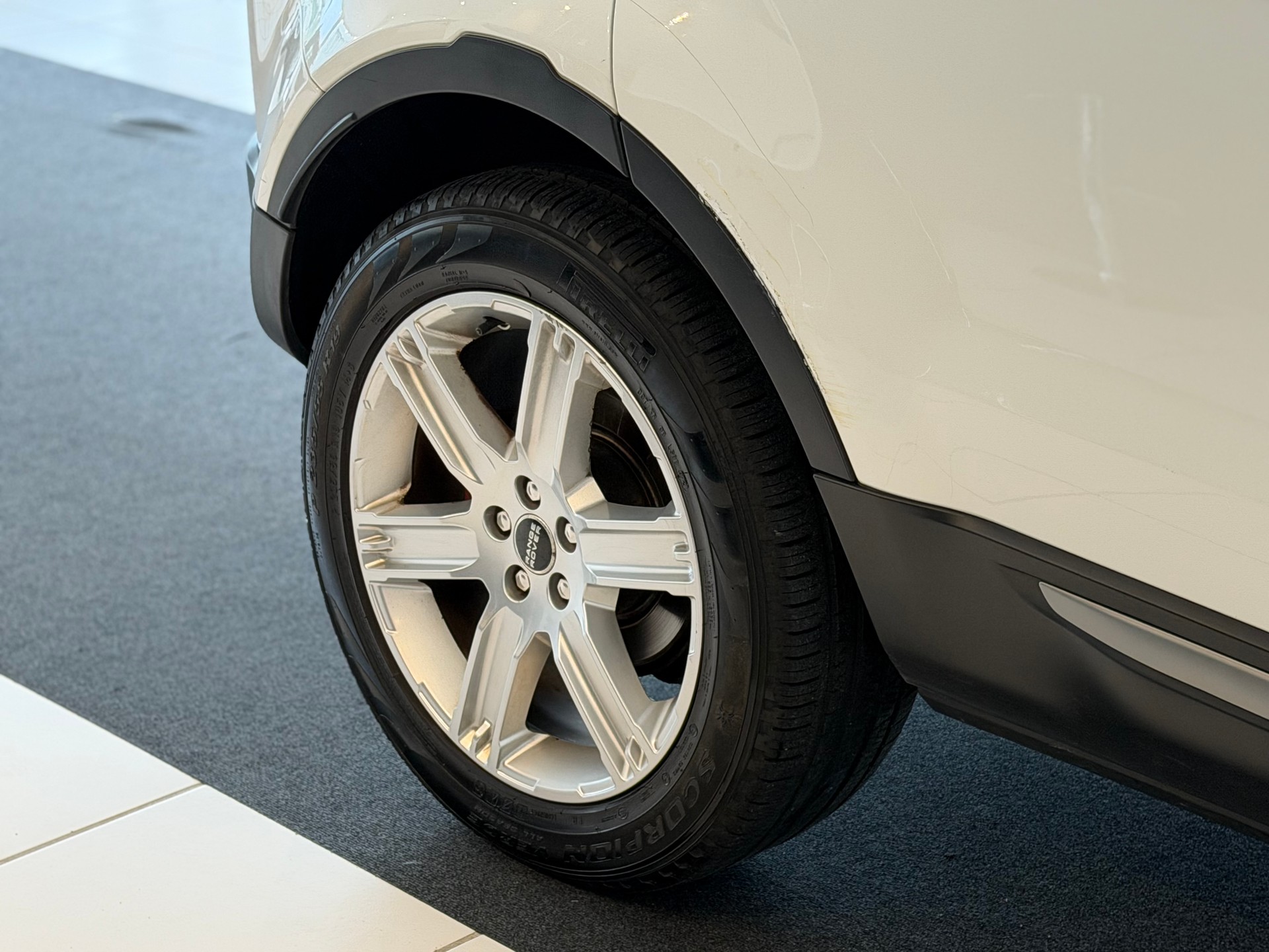 LAND ROVER Range Rover Evoque 2.0 Si4 Dynamic AT6 **Frisch ab MFK & Service**-image-5