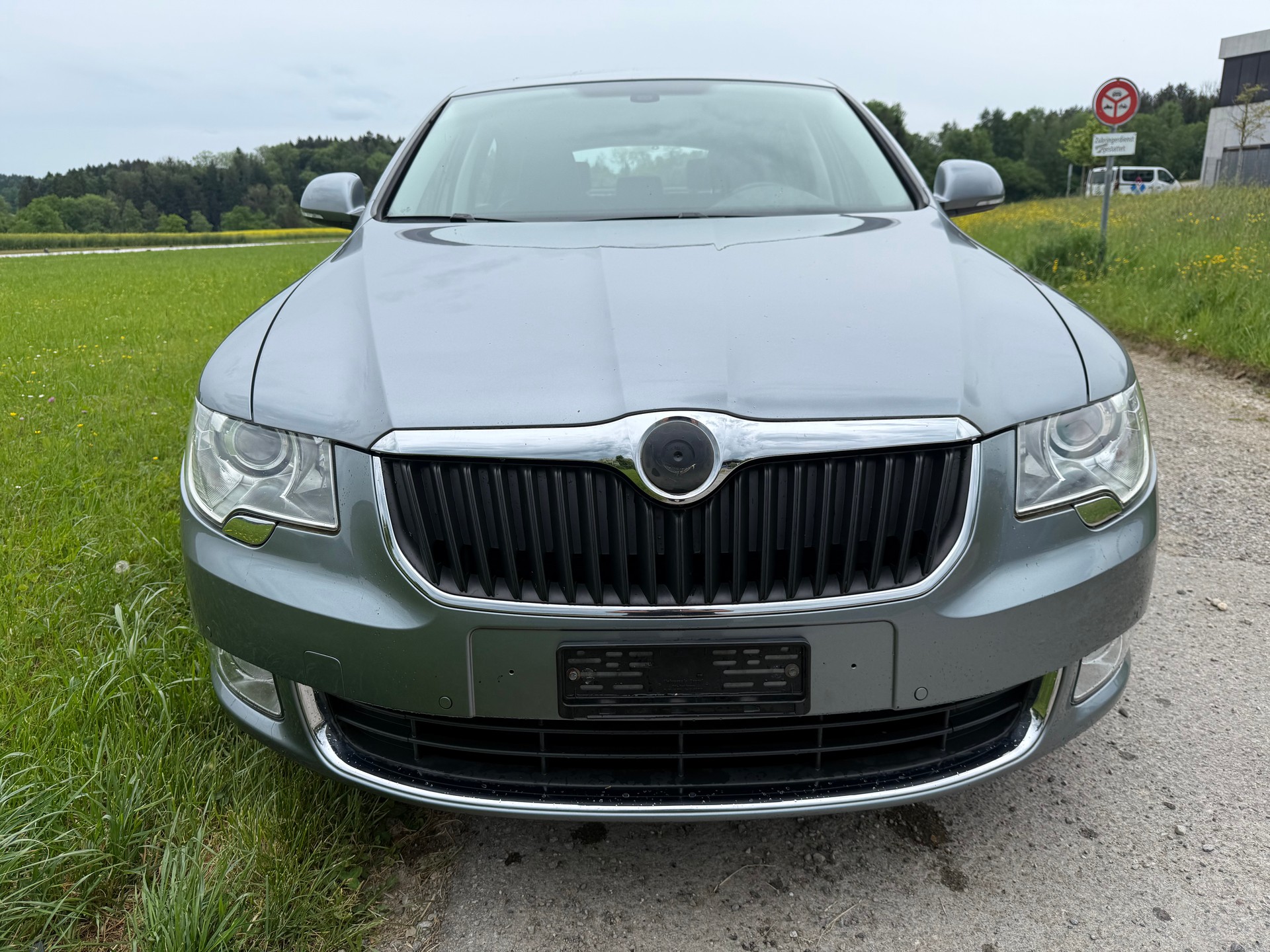 SKODA Superb 2.0 TDi Elegance DSG-showroom-element-1