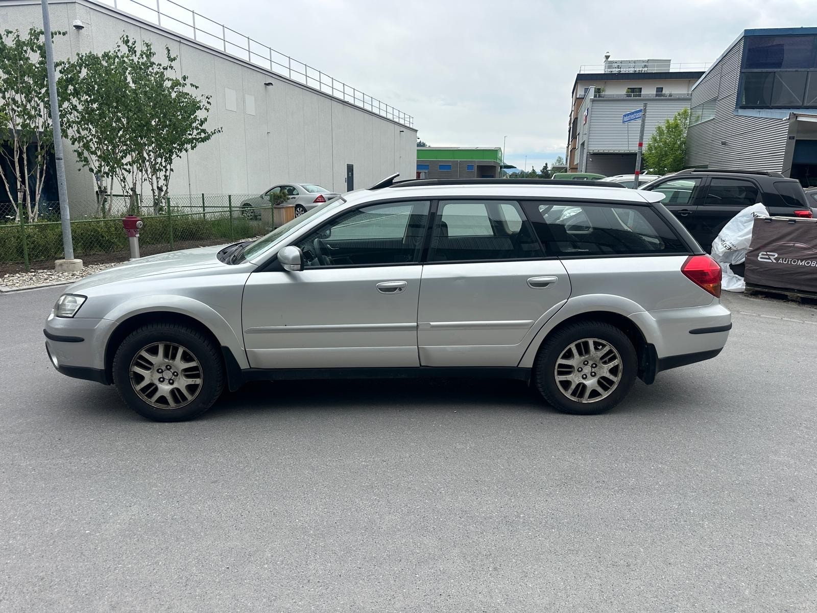 SUBARU Outback 2.5i AWD-image-7