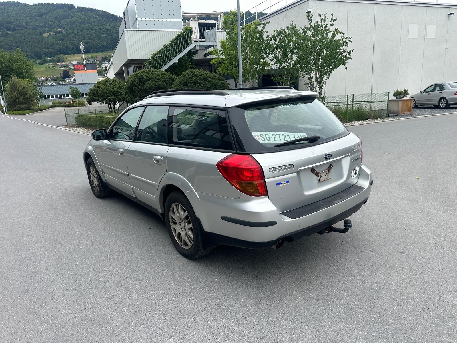 SUBARU Outback 2.5i AWD-image-5