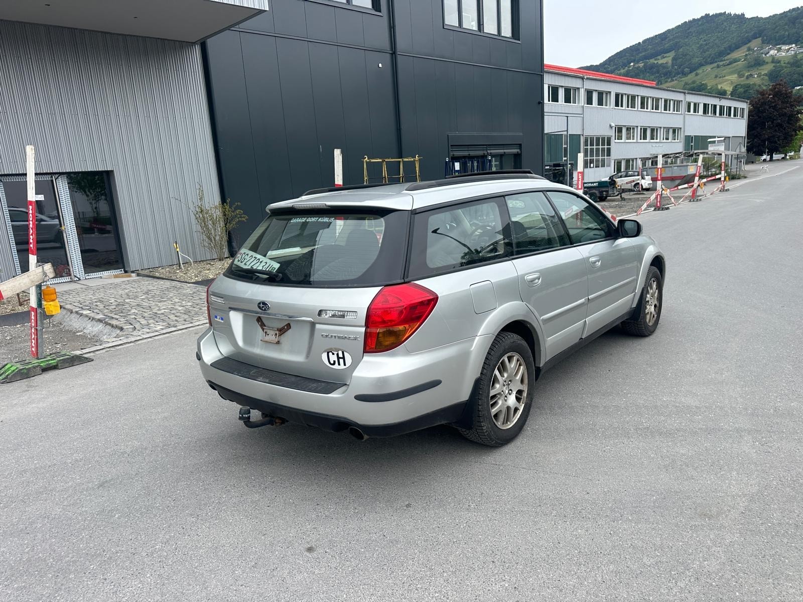 SUBARU Outback 2.5i AWD-image-4