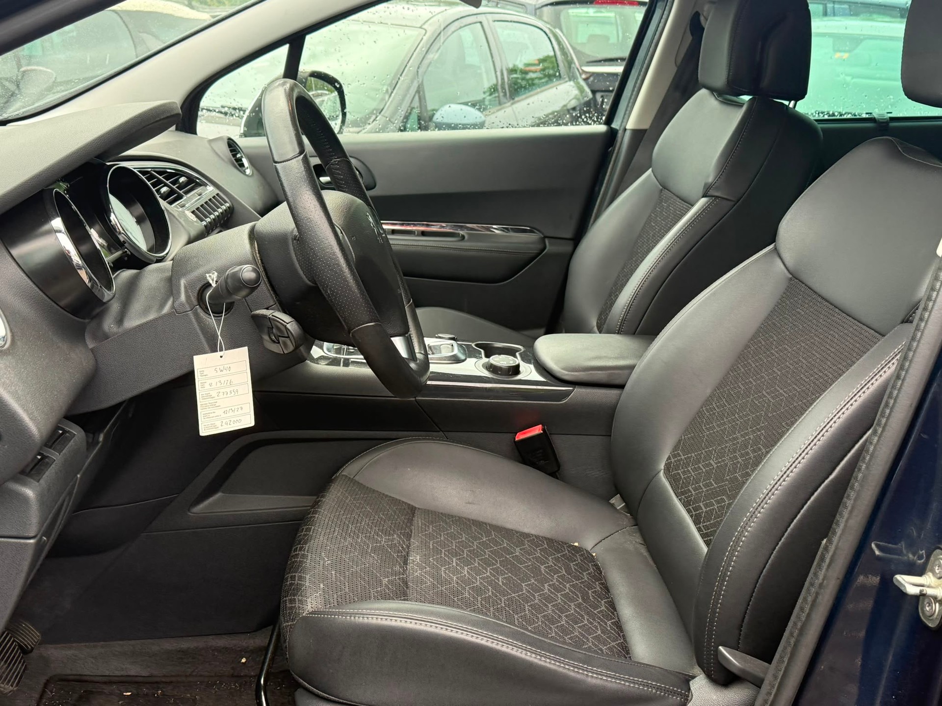 PEUGEOT 3008 1.6 HDI Business automatique-image-8