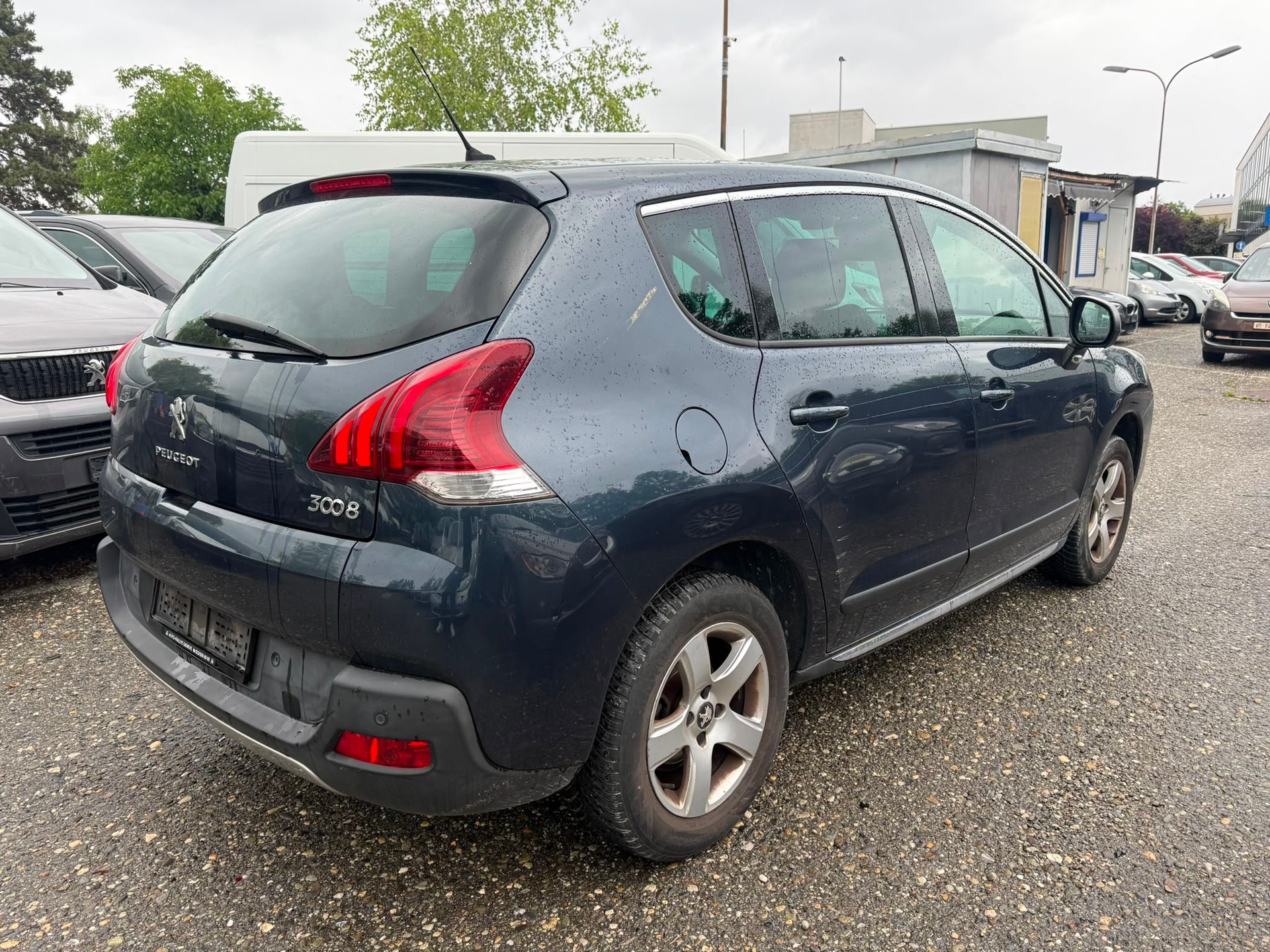PEUGEOT 3008 1.6 HDI Business automatique-image-5