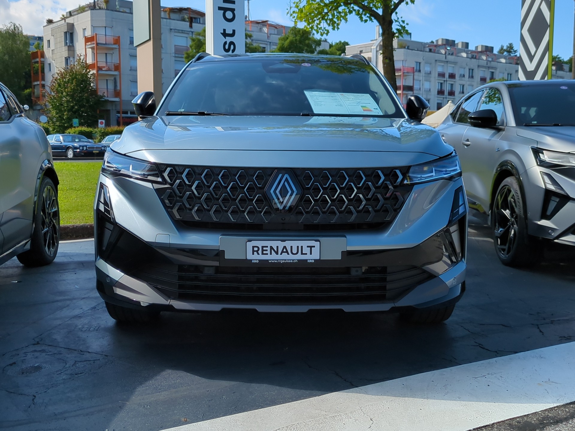 RENAULT Espace 1.2 E-Tech 200 Iconic 7-Sitze-image-3