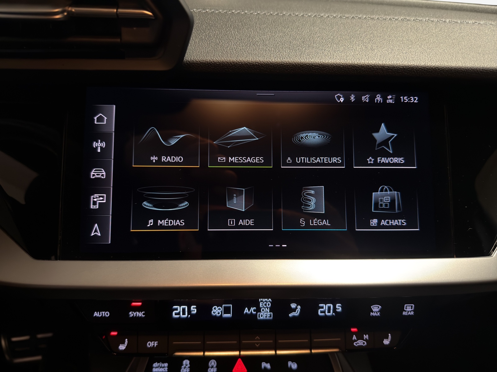 AUDI A3 Sportback 40 TFSI S line quattro S-tronic-image-13