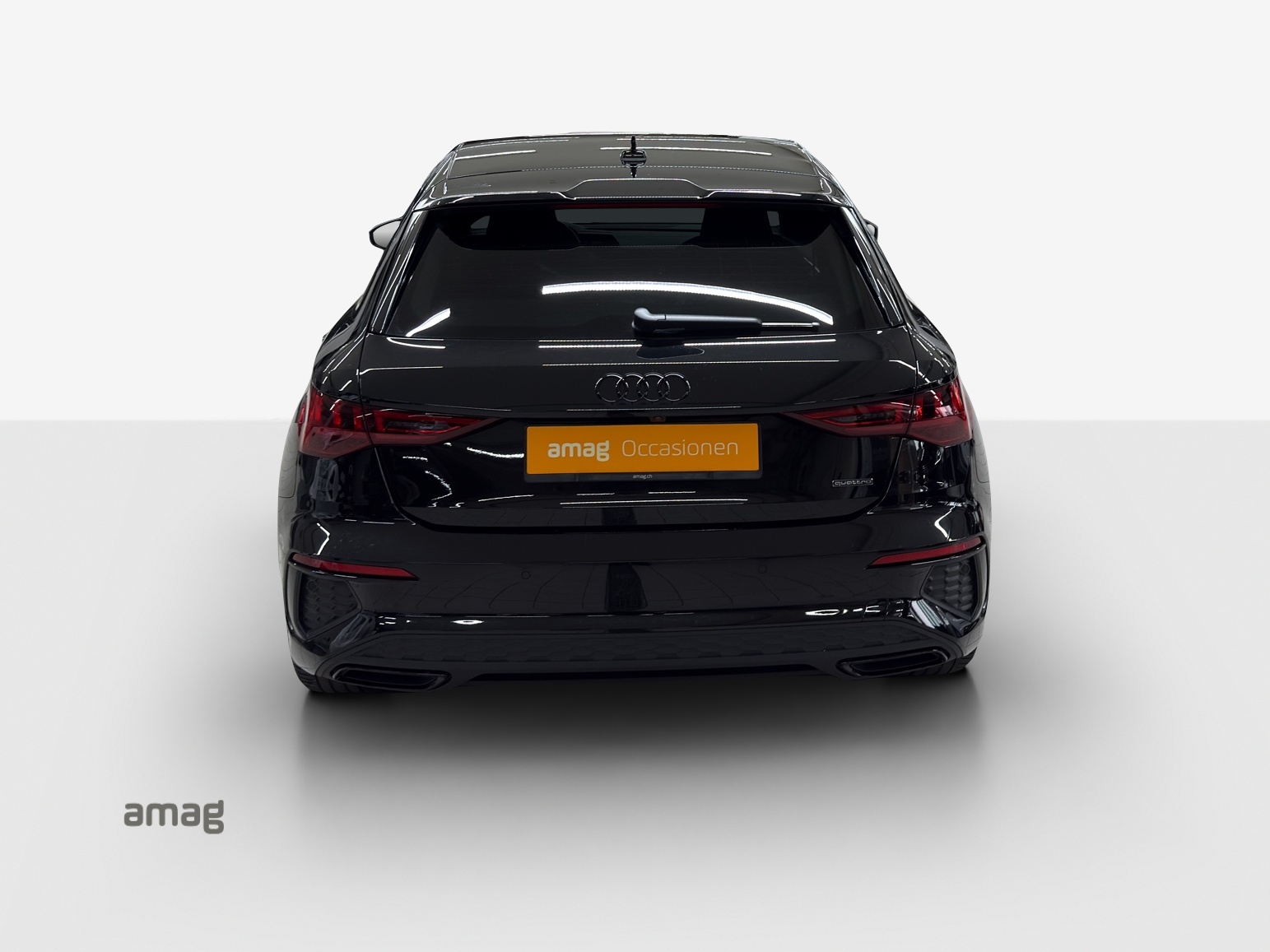AUDI A3 Sportback 40 TFSI S line quattro S-tronic-image-3