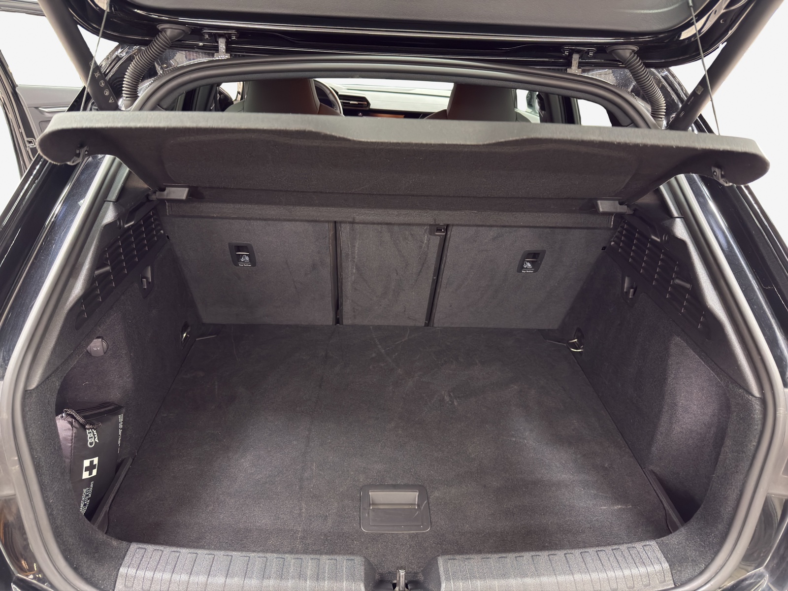 AUDI A3 Sportback 40 TFSI S line quattro S-tronic-image-12