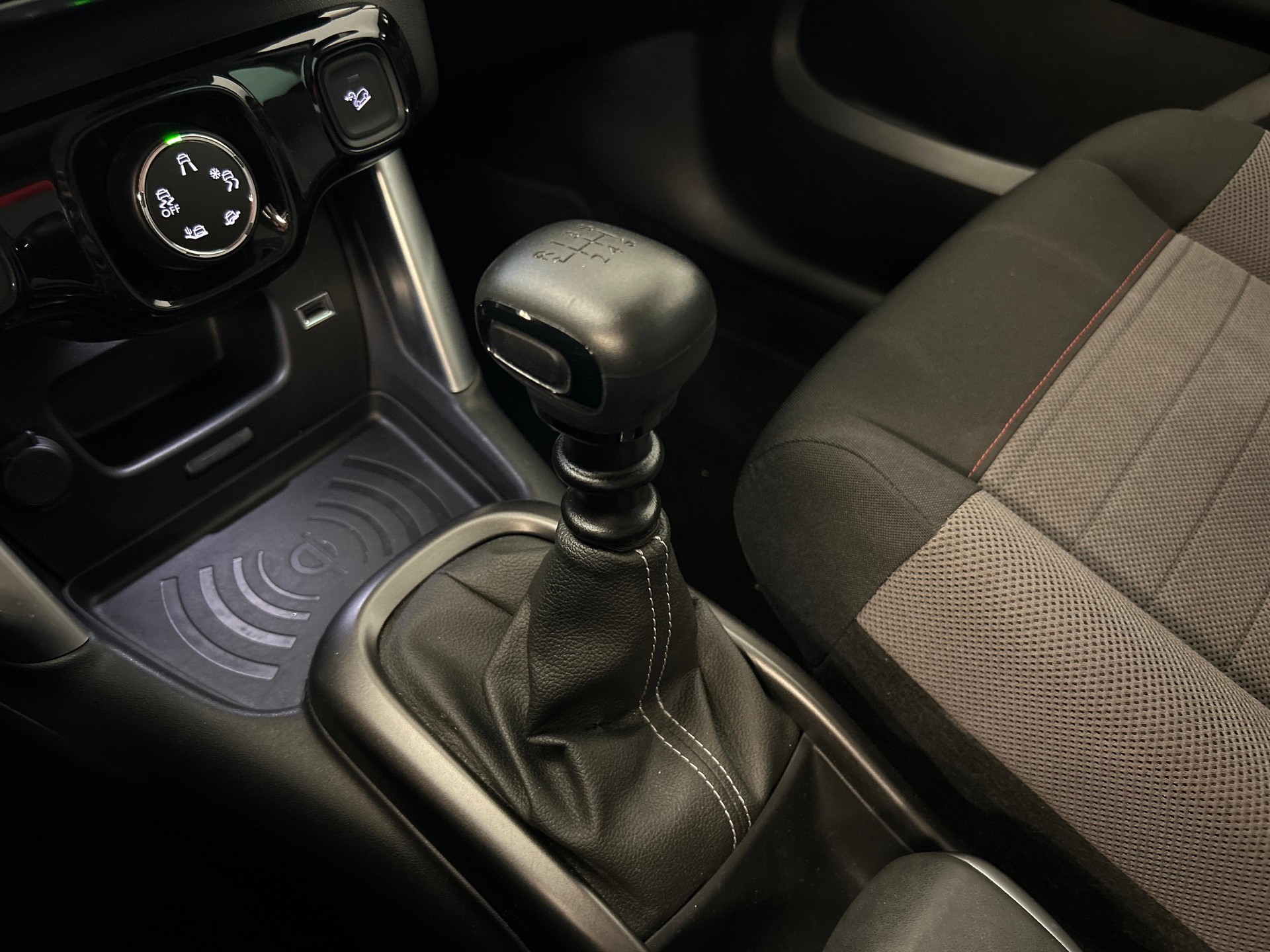 CITROEN C3 Aircross 1.2 PureTech 110 Shine-image-14