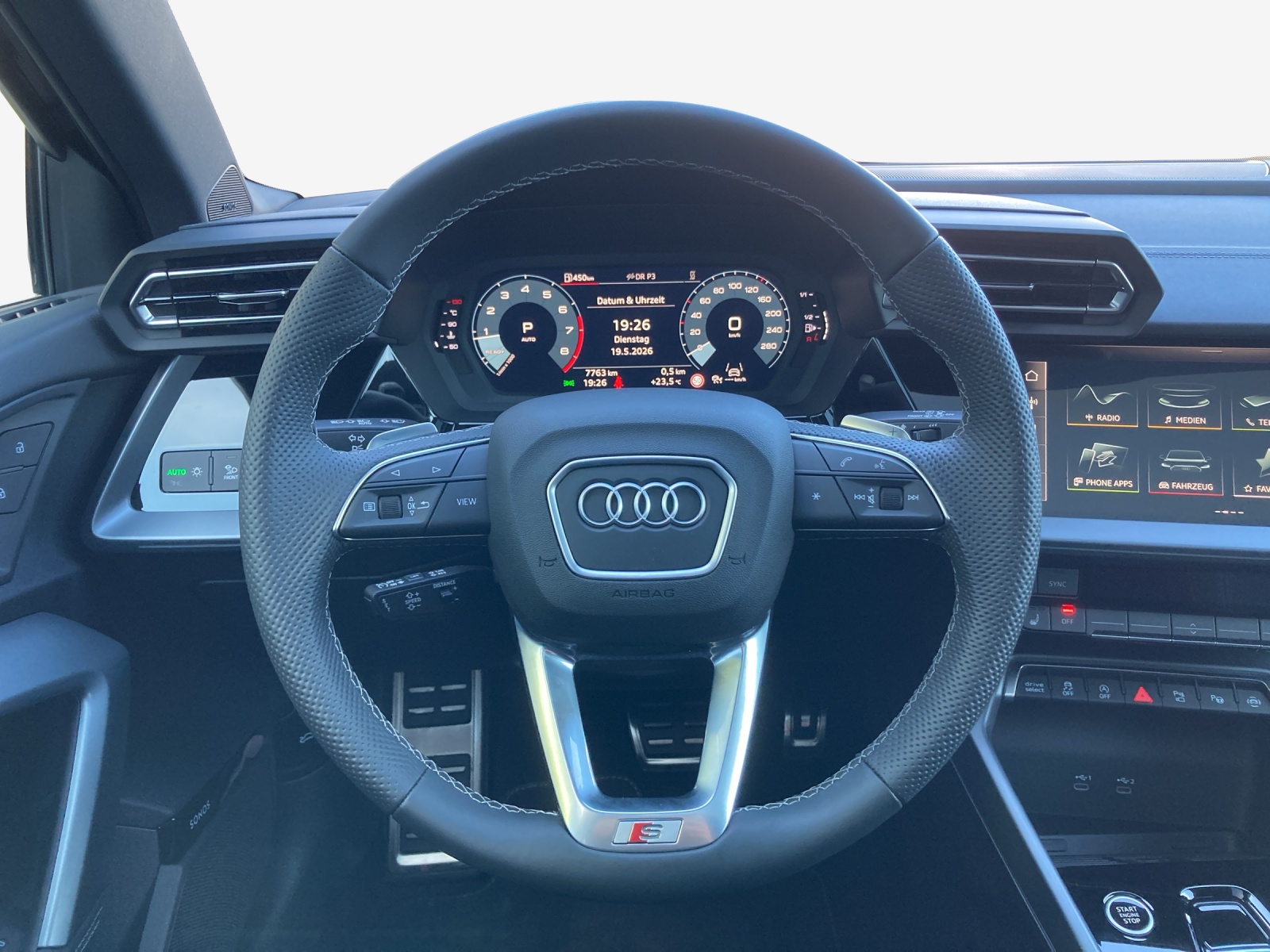 AUDI A3 Sportback 35 TFSI S line S-tronic-image-9