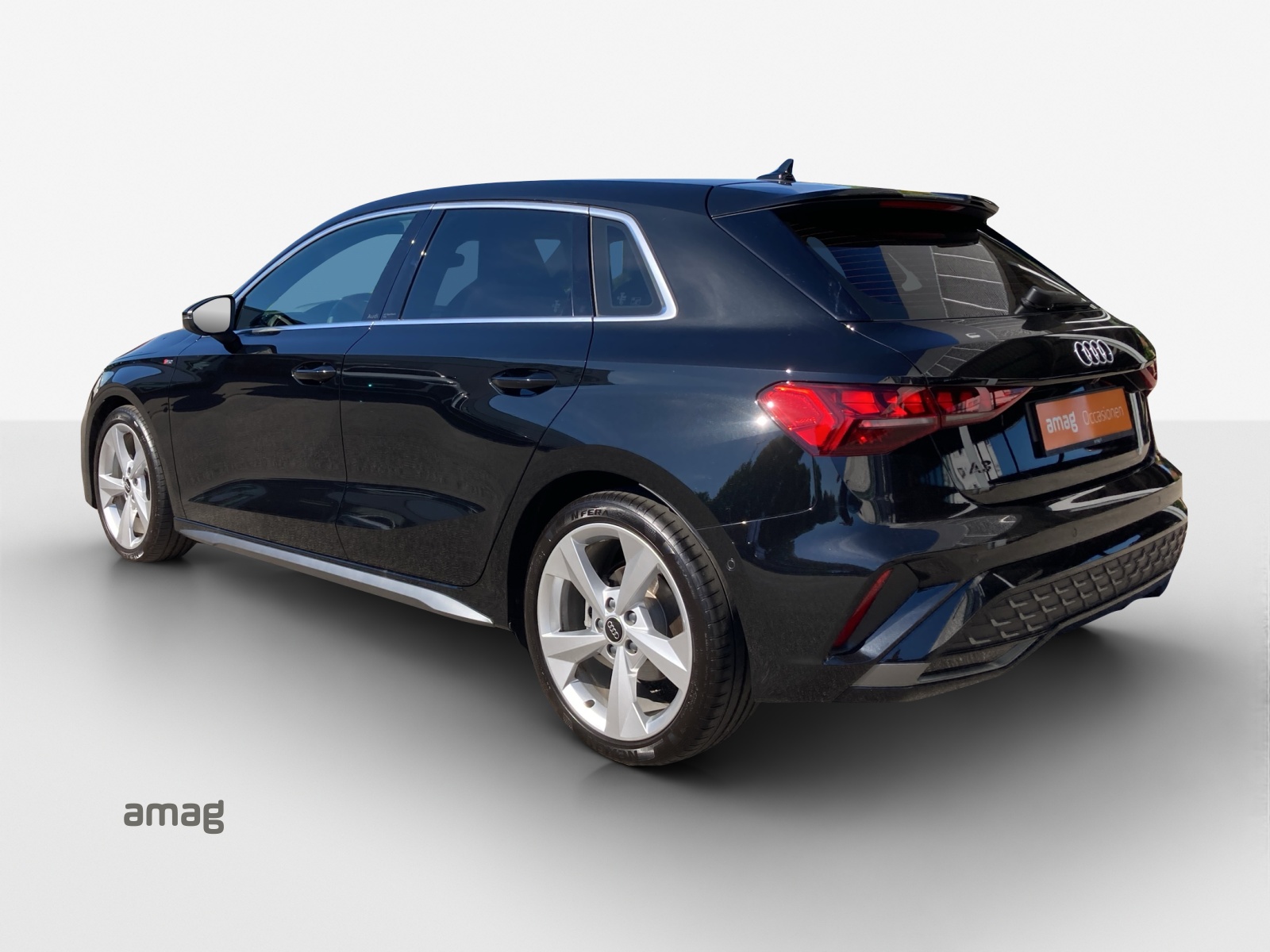 AUDI A3 Sportback 35 TFSI S line S-tronic-image-2