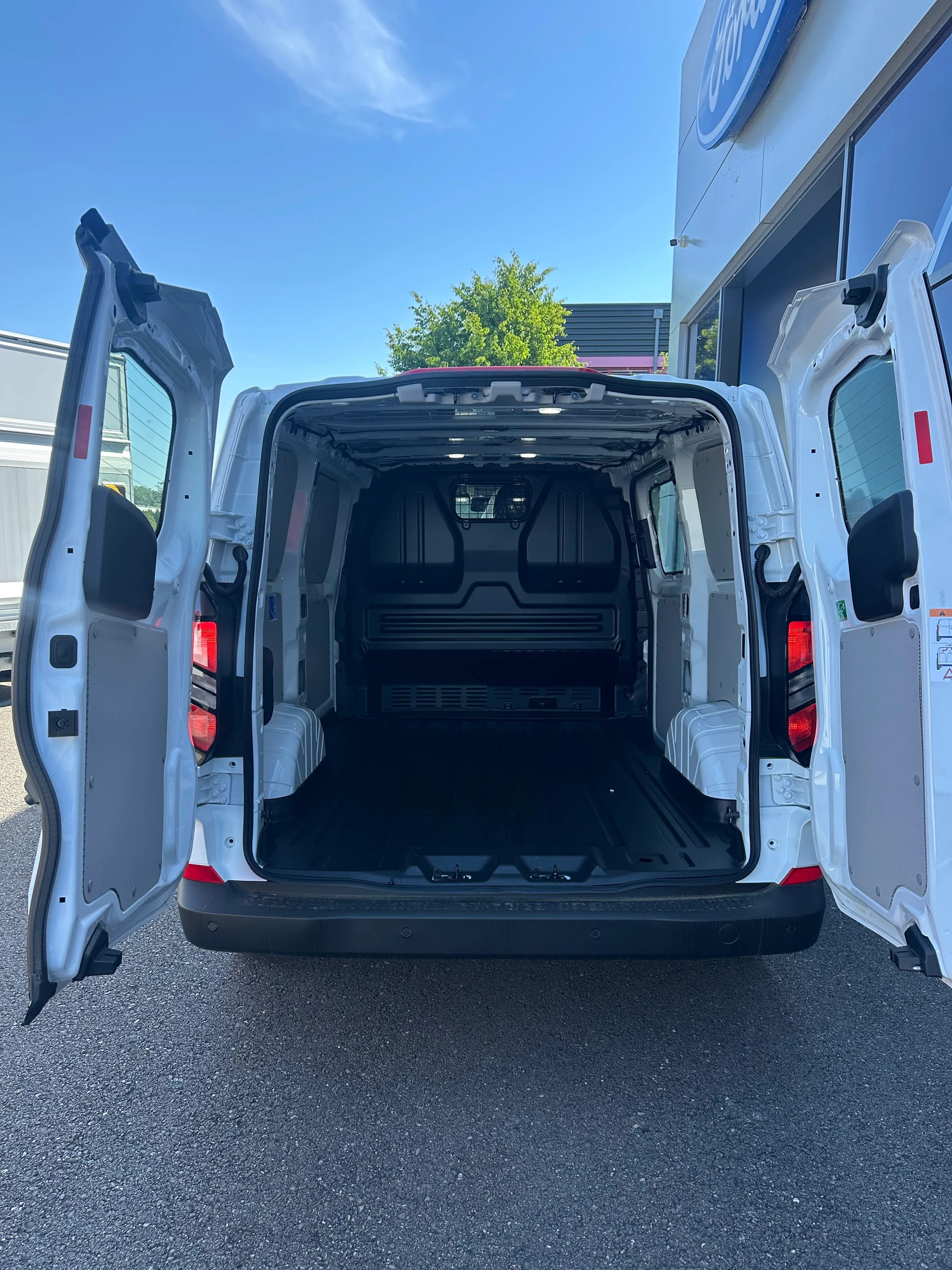 FORD Transit Custom Van 320 L1 2.0 EcoBl Trend/136CV/Aut.-image-5