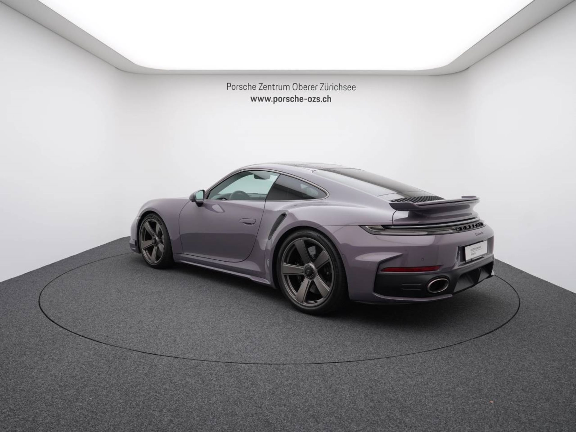 PORSCHE 911 Turbo S-showroom-element-2