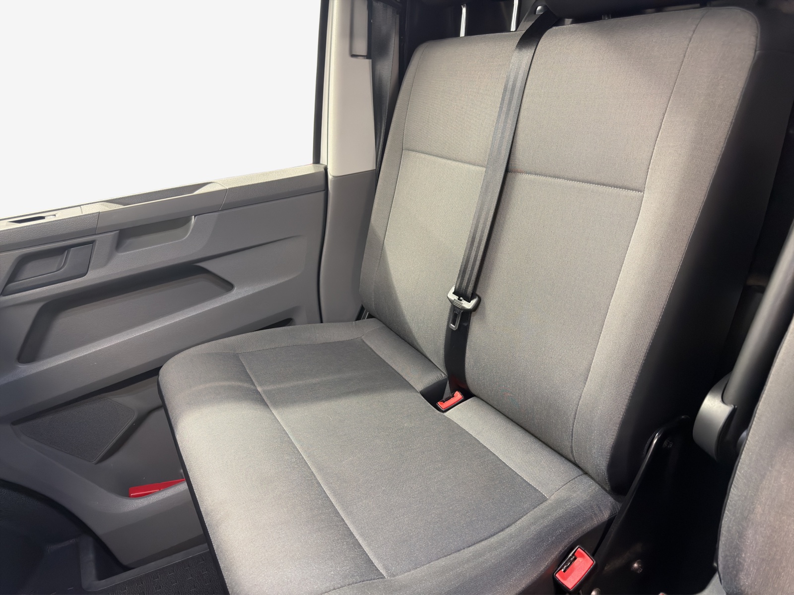 VW T6.1 2.0 TDI DSG-image-11