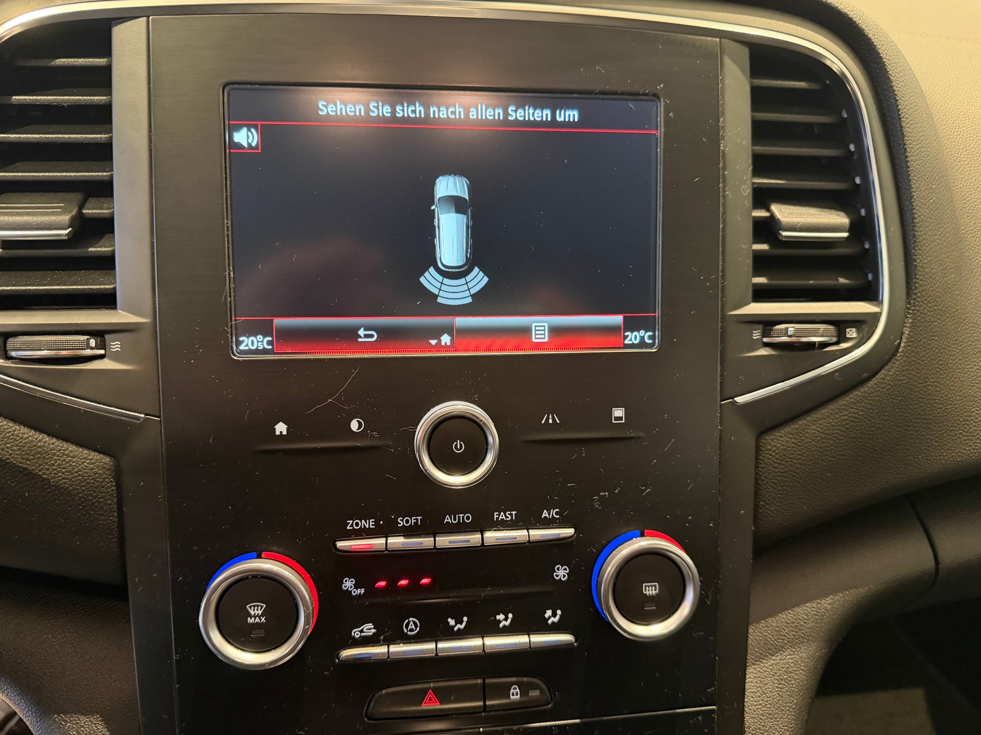 RENAULT Mégane Grandtour 1.5 Blue dCi Business EDC-image-10