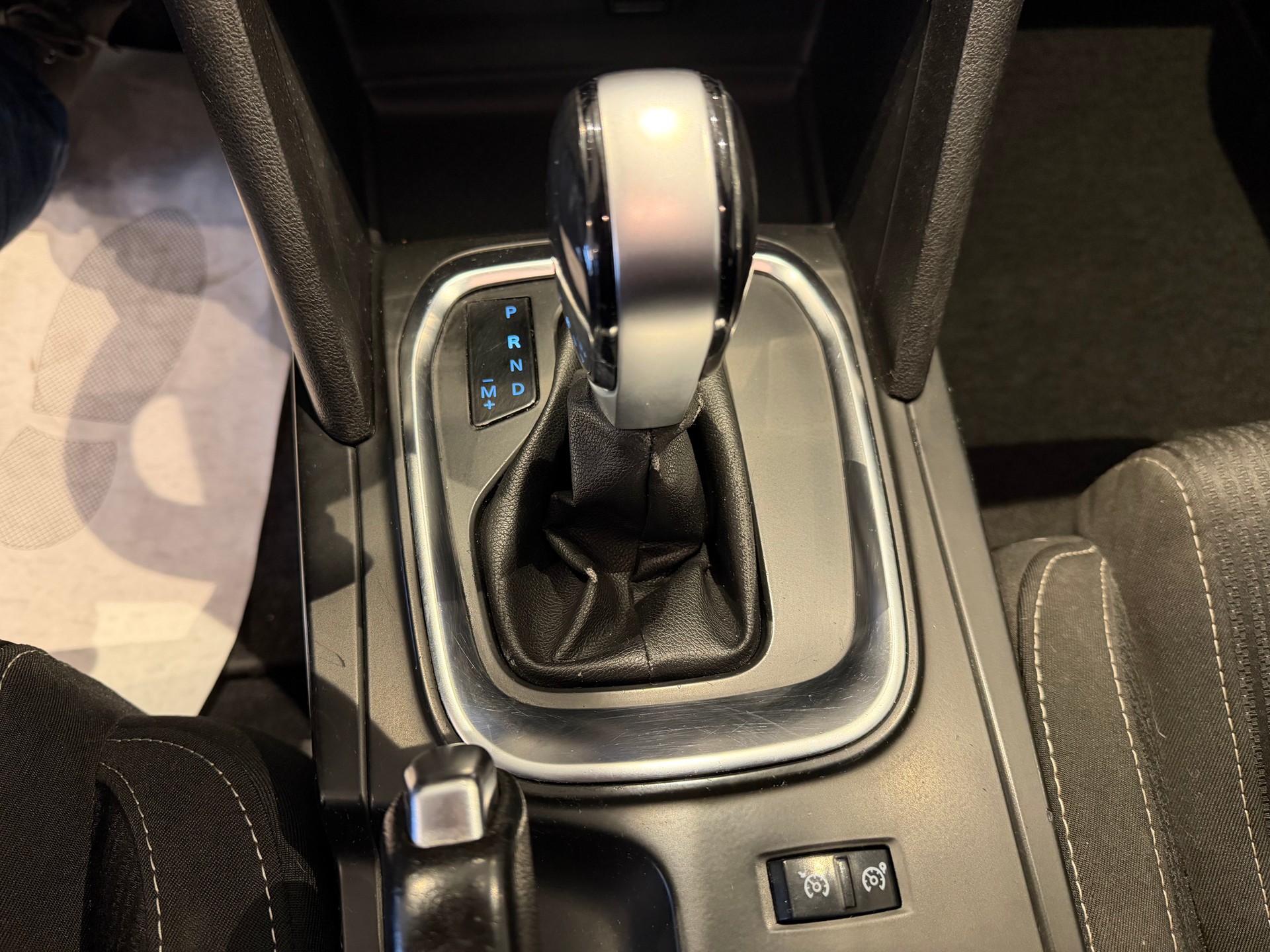 RENAULT Mégane Grandtour 1.5 Blue dCi Business EDC-image-11
