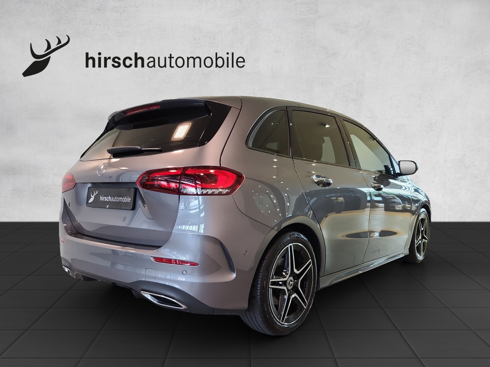 MERCEDES-BENZ B 200 4Matic AMG Line-showroom-element-3