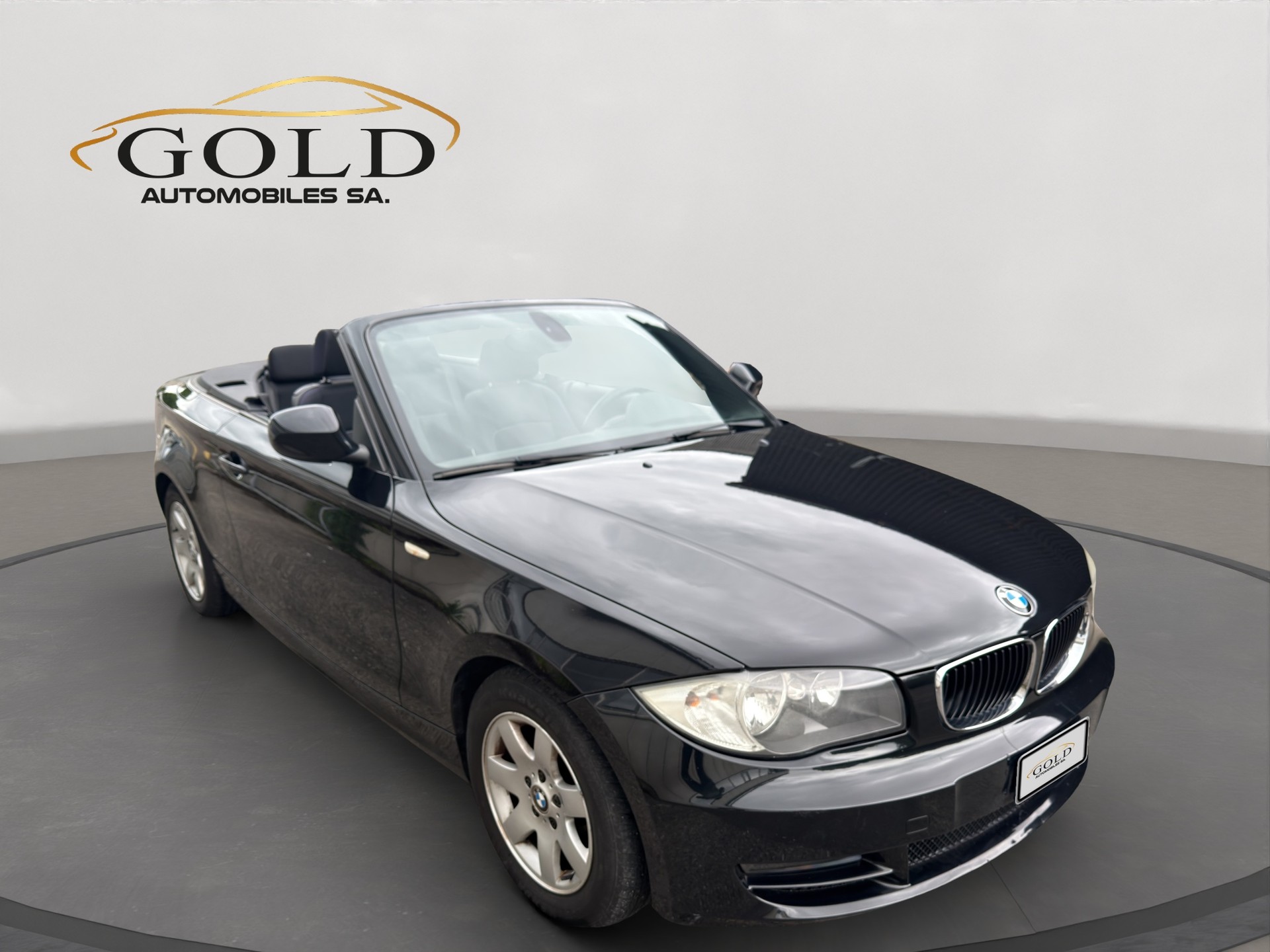 BMW 118d Cabrio-image-7
