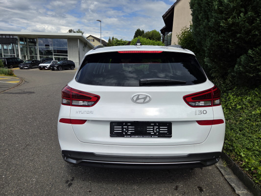 HYUNDAI i30 W 1.6 T-GDi AmpliaDCT-image-4