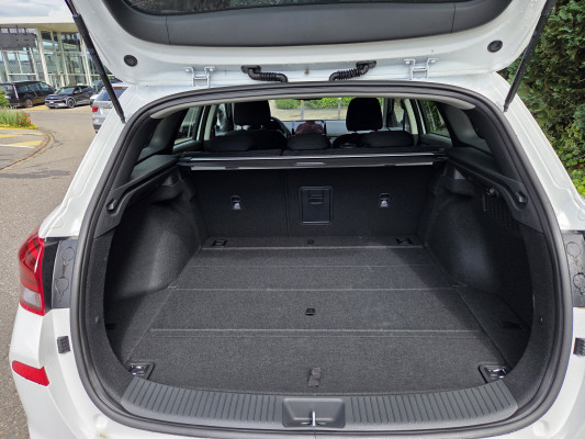 HYUNDAI i30 W 1.6 T-GDi AmpliaDCT-image-7